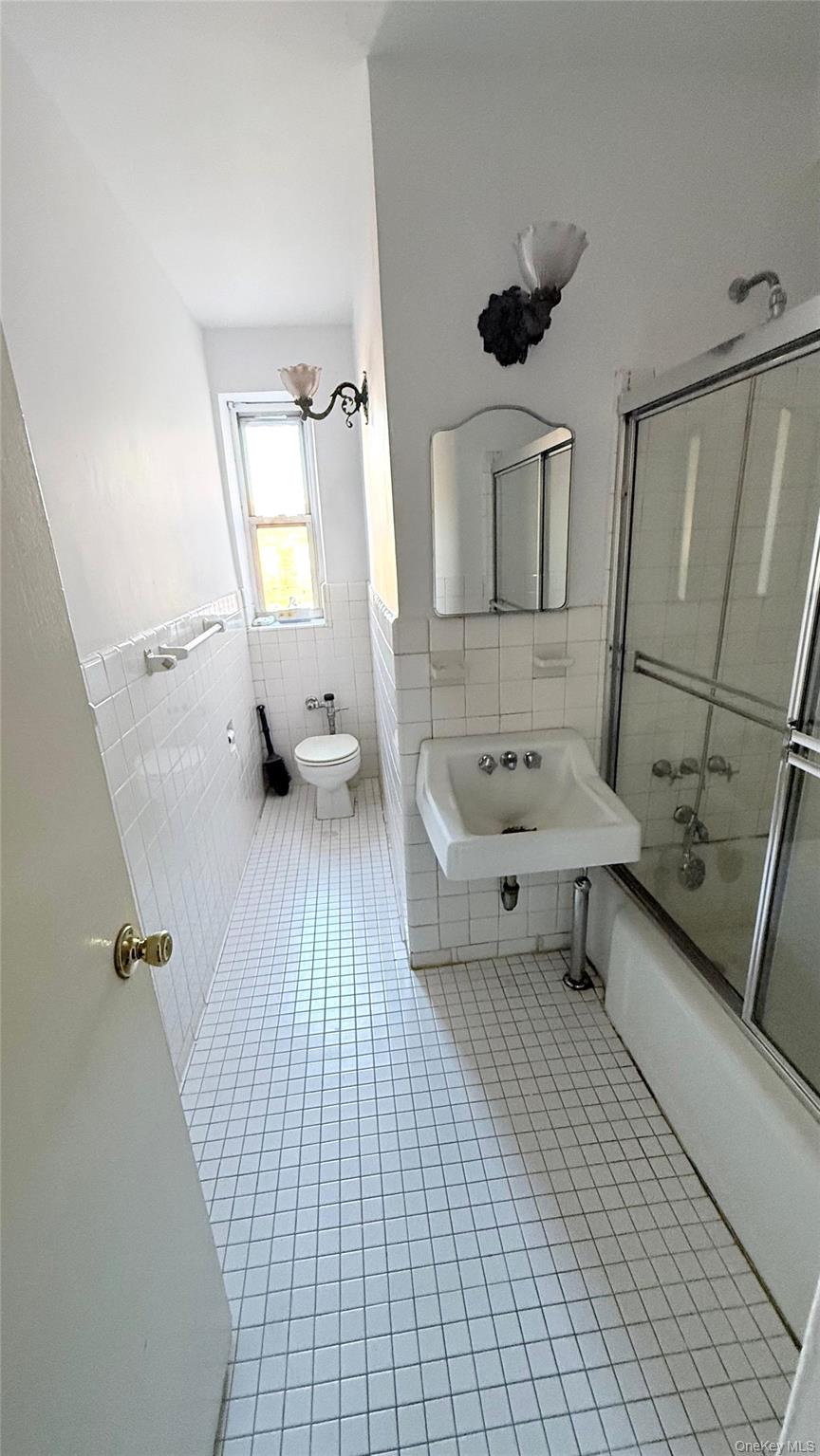 #12 photo, 67-66 108th street, كوينز Forest Hills , NY 11375