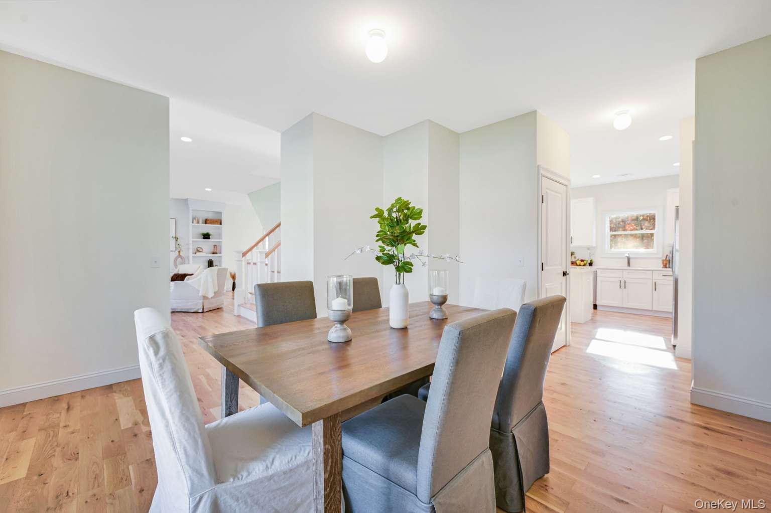 #5 photo, 63 Gray Avenue, サフォーク郡 Medford , NY 11763