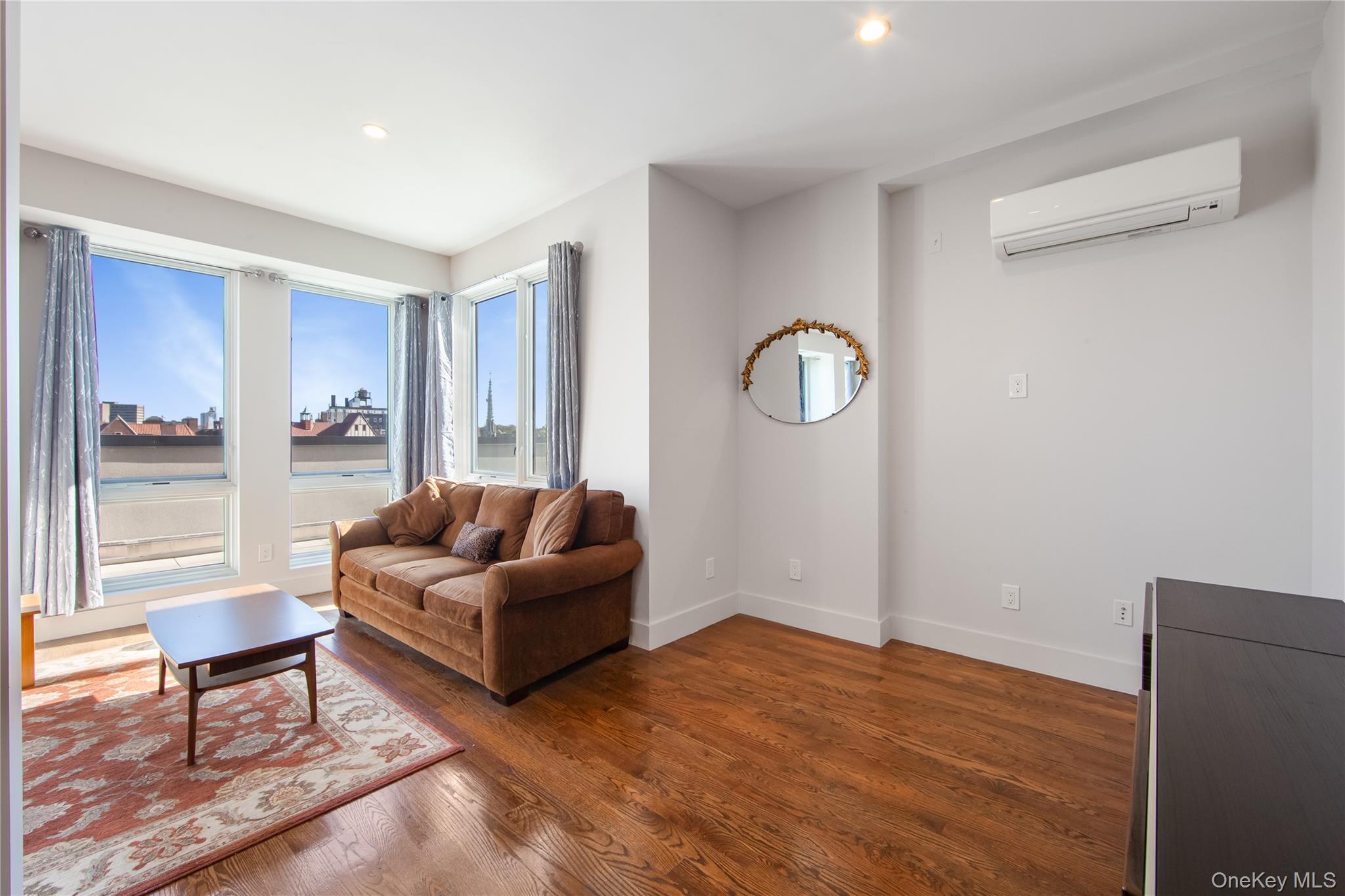 #4 photo, 109-19 72nd Road, Forest Hills , NY 11375