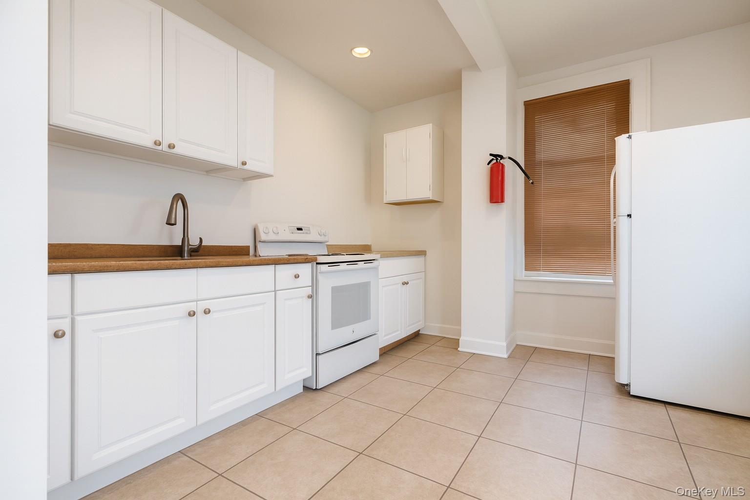 #7 photo, 51 Henry Street, Kingston , NY 12401