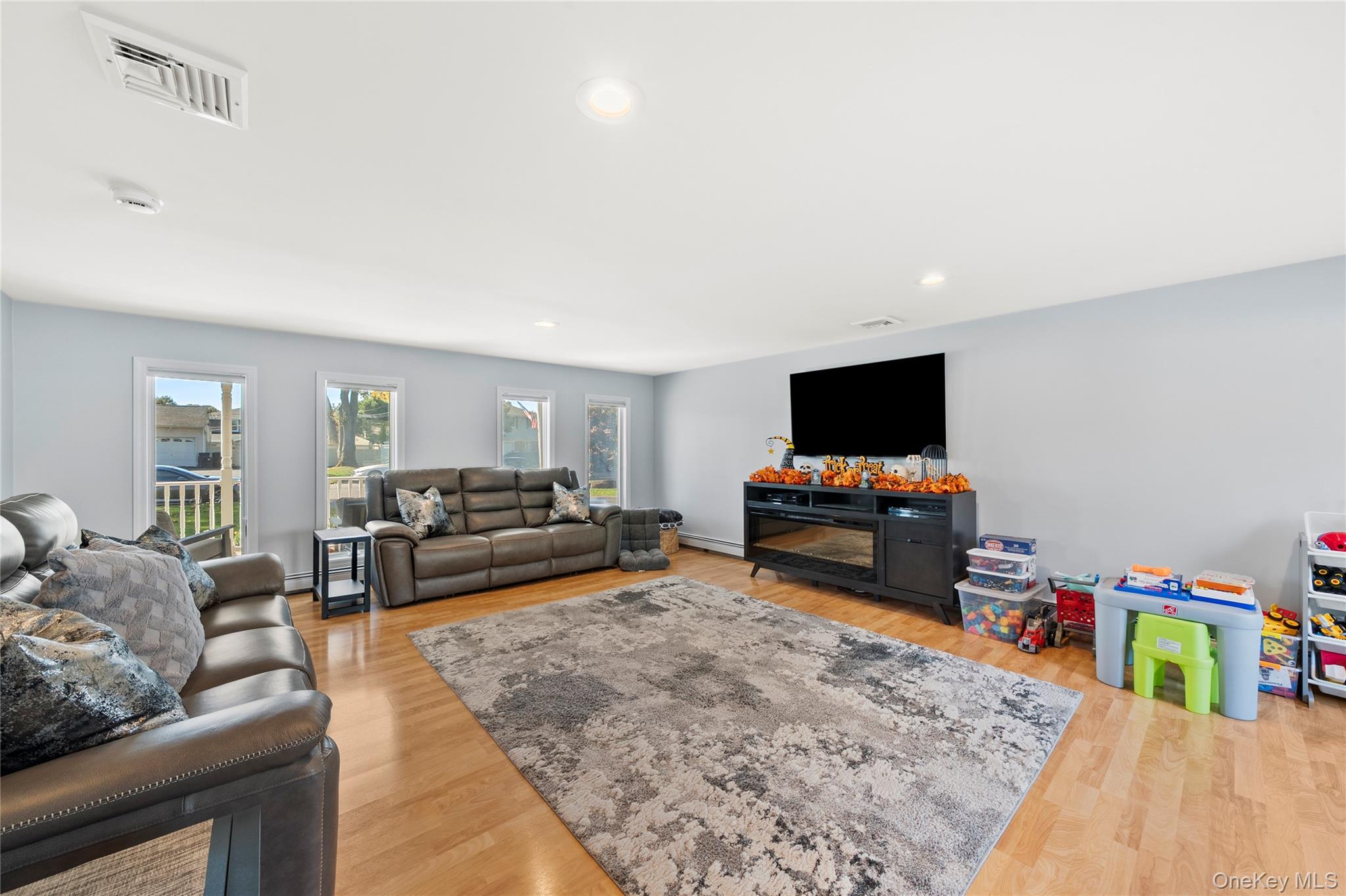 #15 photo, 9 Cynthia Lane, East Islip , NY 11730