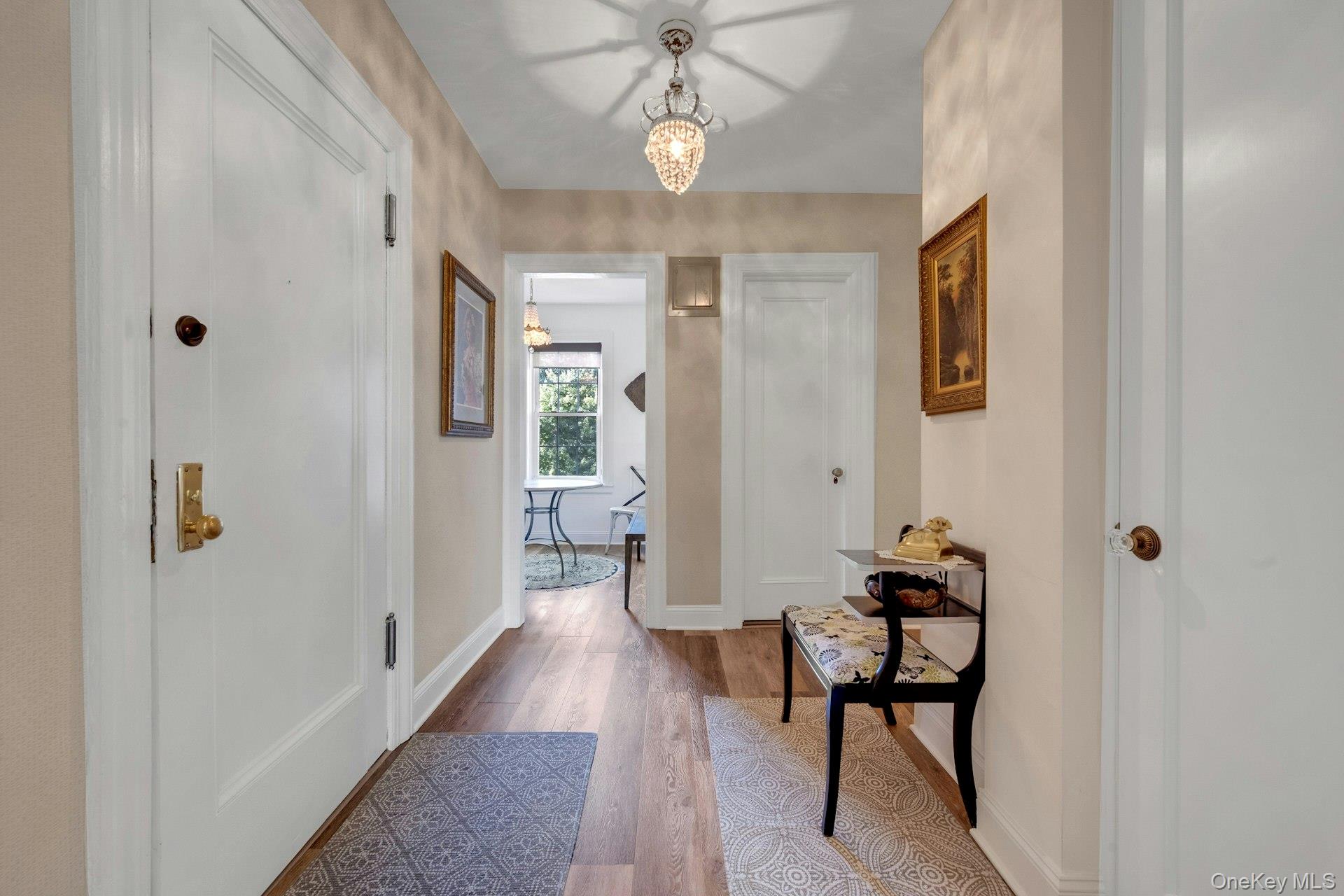 #7 photo, 83 N Broadway, White Plains , NY 10603