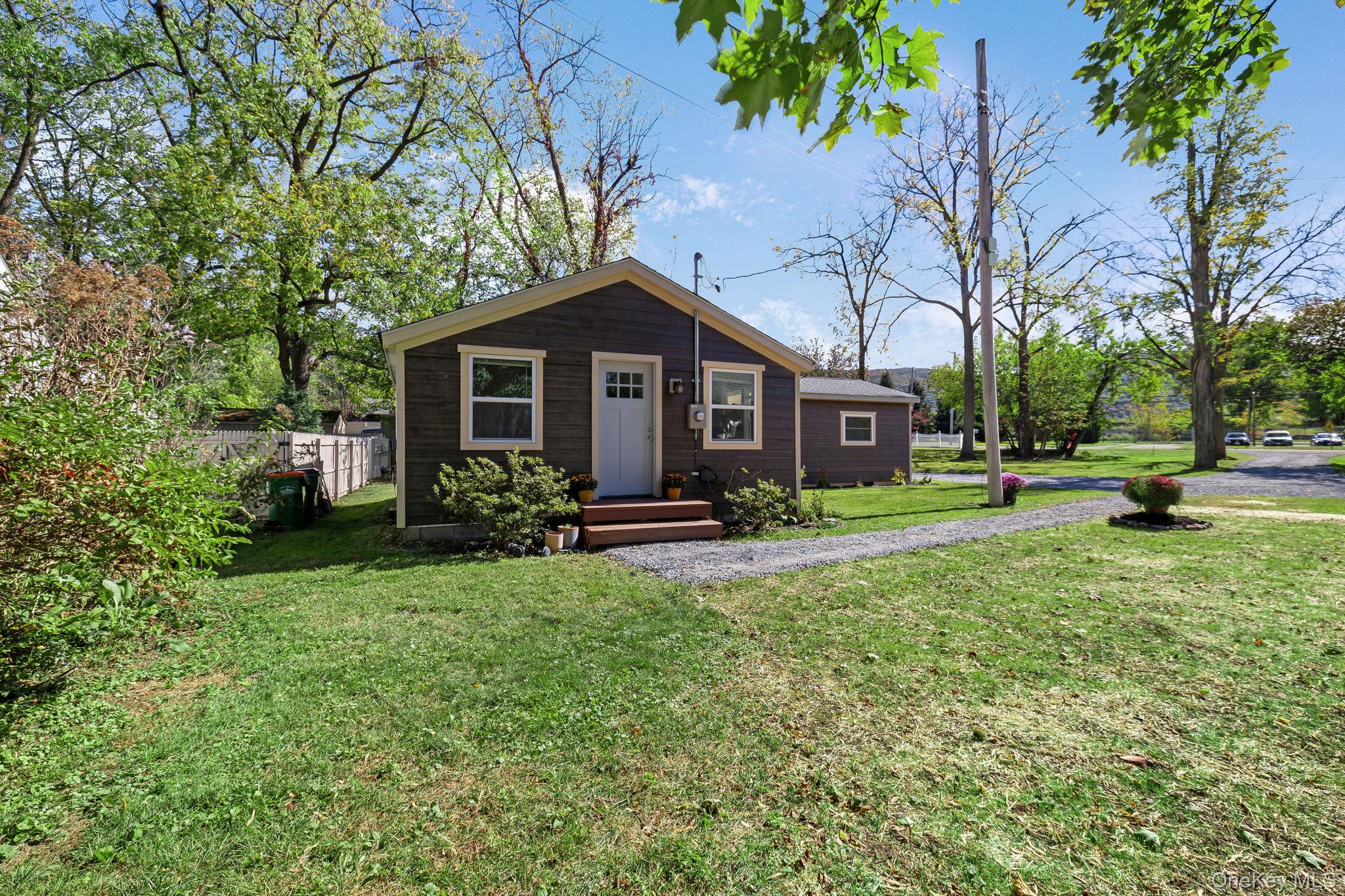 #4 photo, 32 Old Glenham Road, Beacon , NY 12508