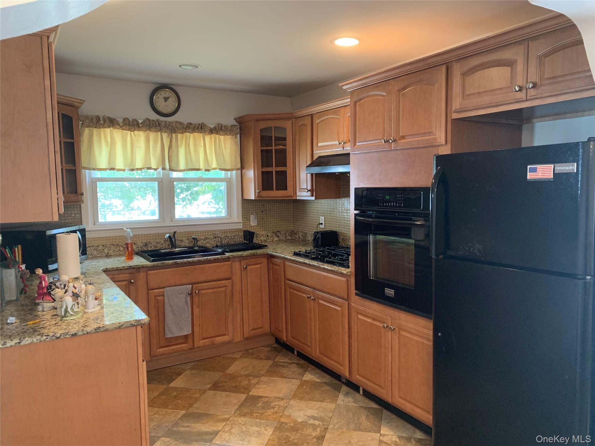 #5 photo, 207 Eastwood Avenue, Deer Park , NY 11729