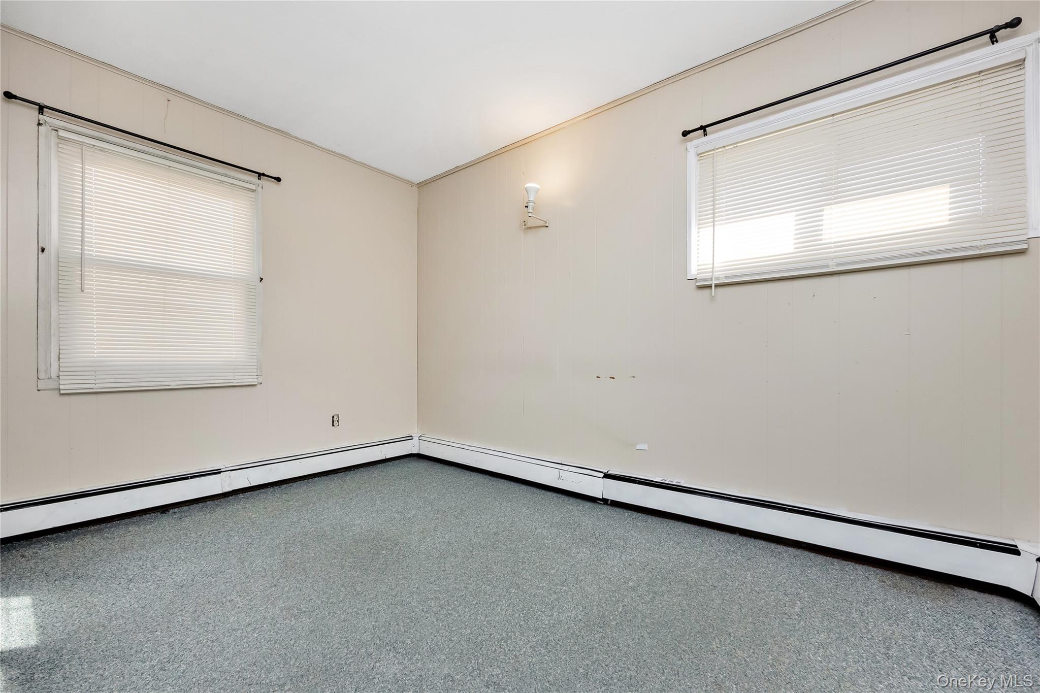 #12 photo, 44 Sparrow Lane, Levittown , NY 11756