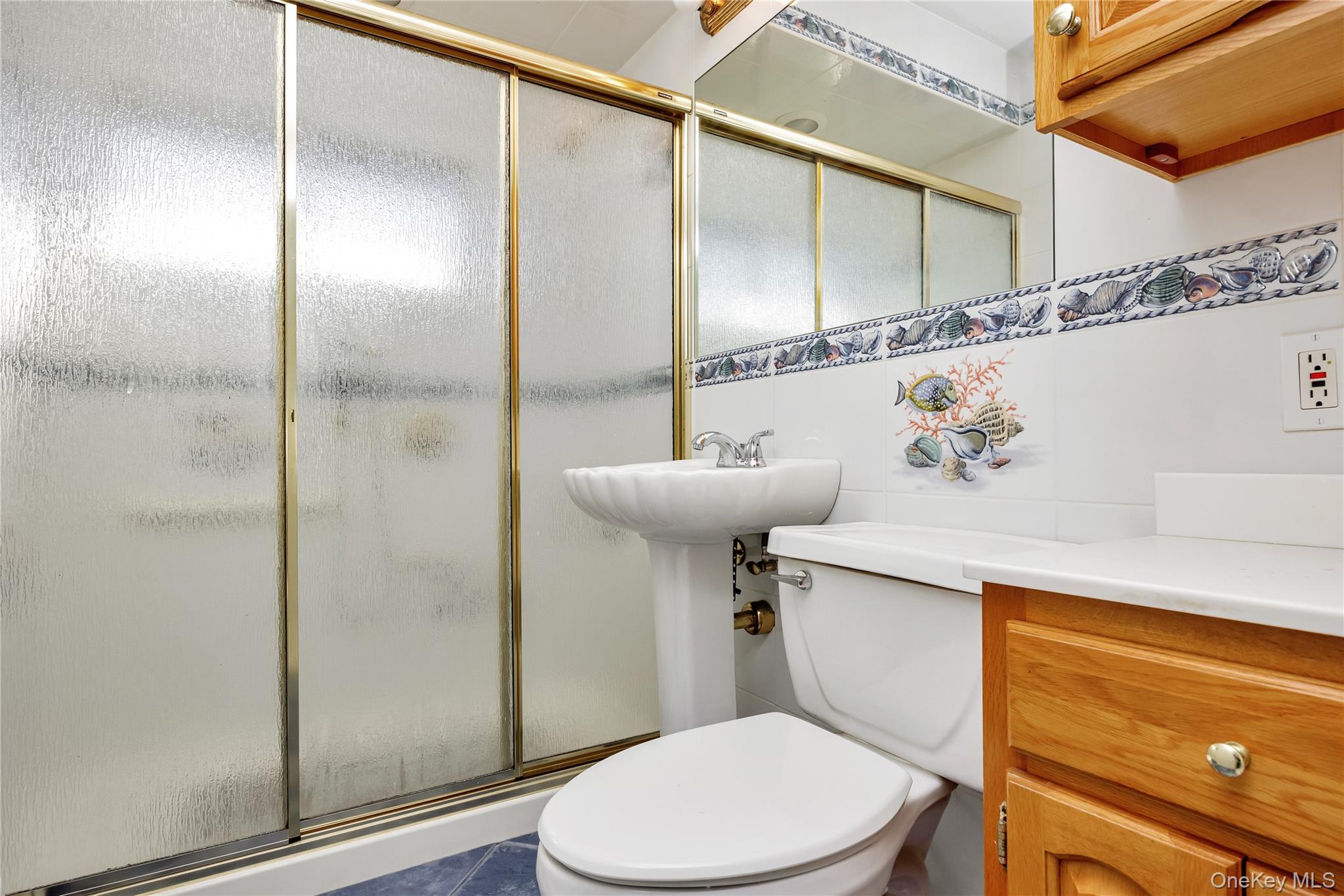 #13 photo, 44 Sparrow Lane, Levittown , NY 11756