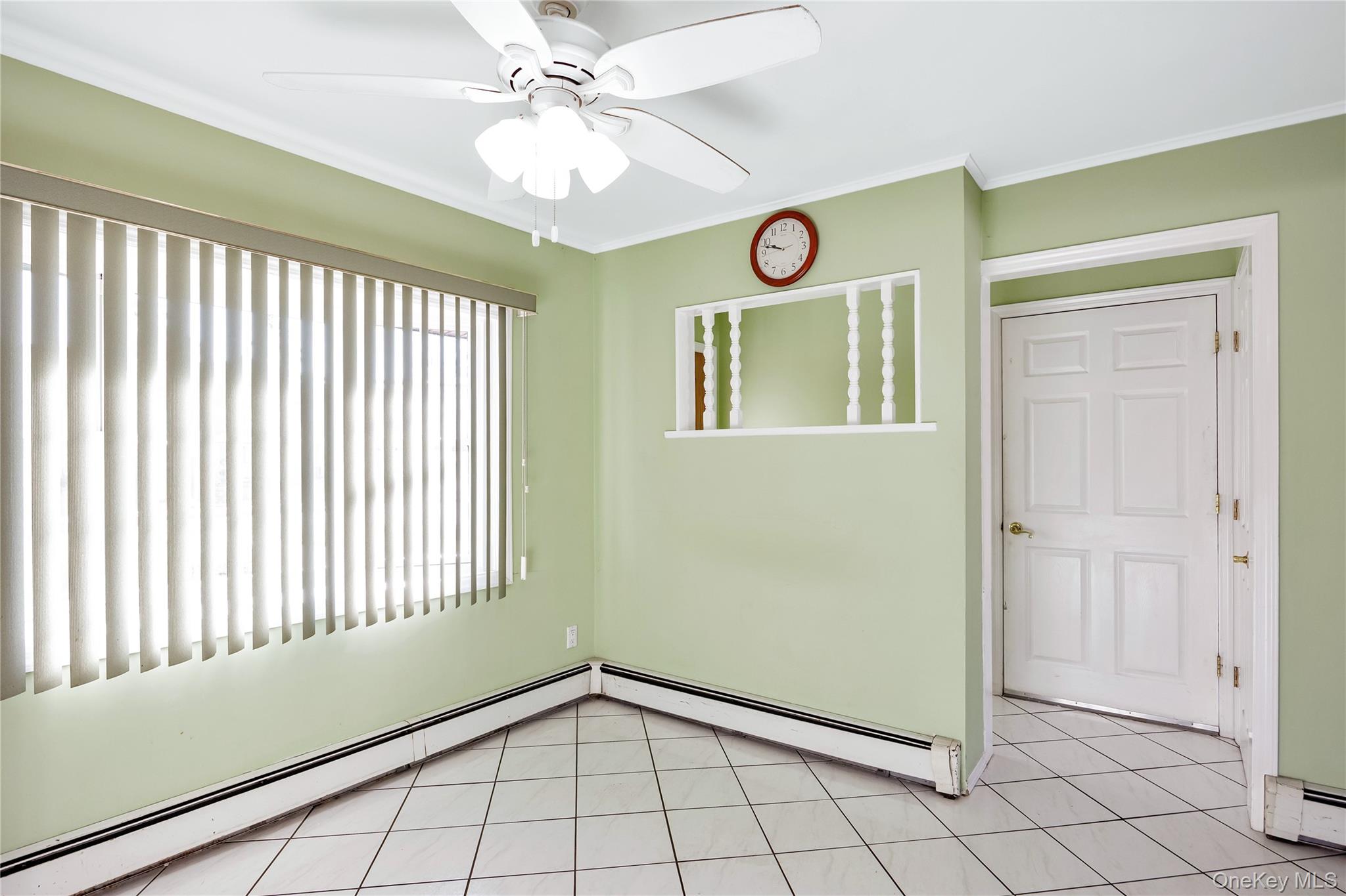 #5 photo, 44 Sparrow Lane, Levittown , NY 11756