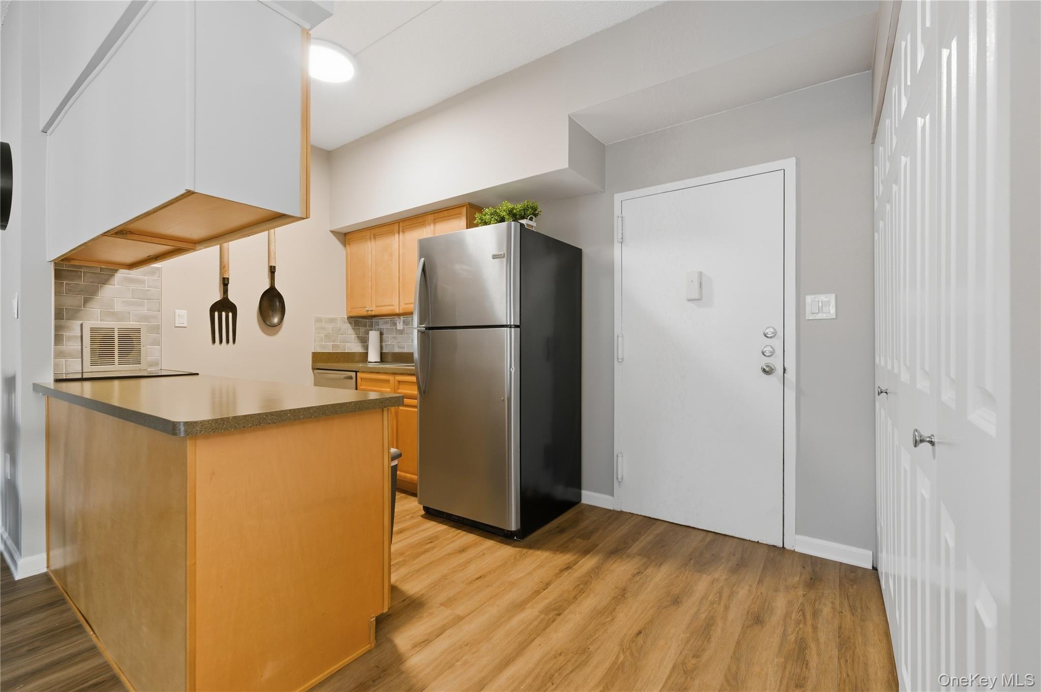 #3 photo, 725 Miller Avenue, ナッソー郡 Freeport , NY 11520