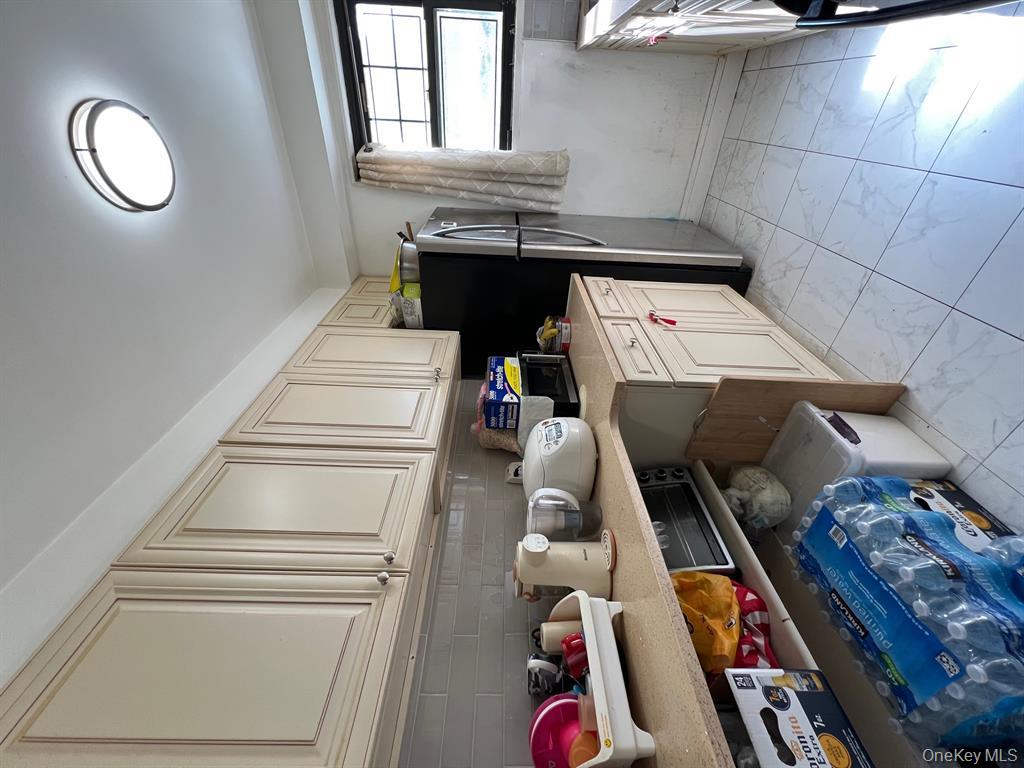 #8 photo, 69-15 136th St, Kew Garden Hills , NY 11367