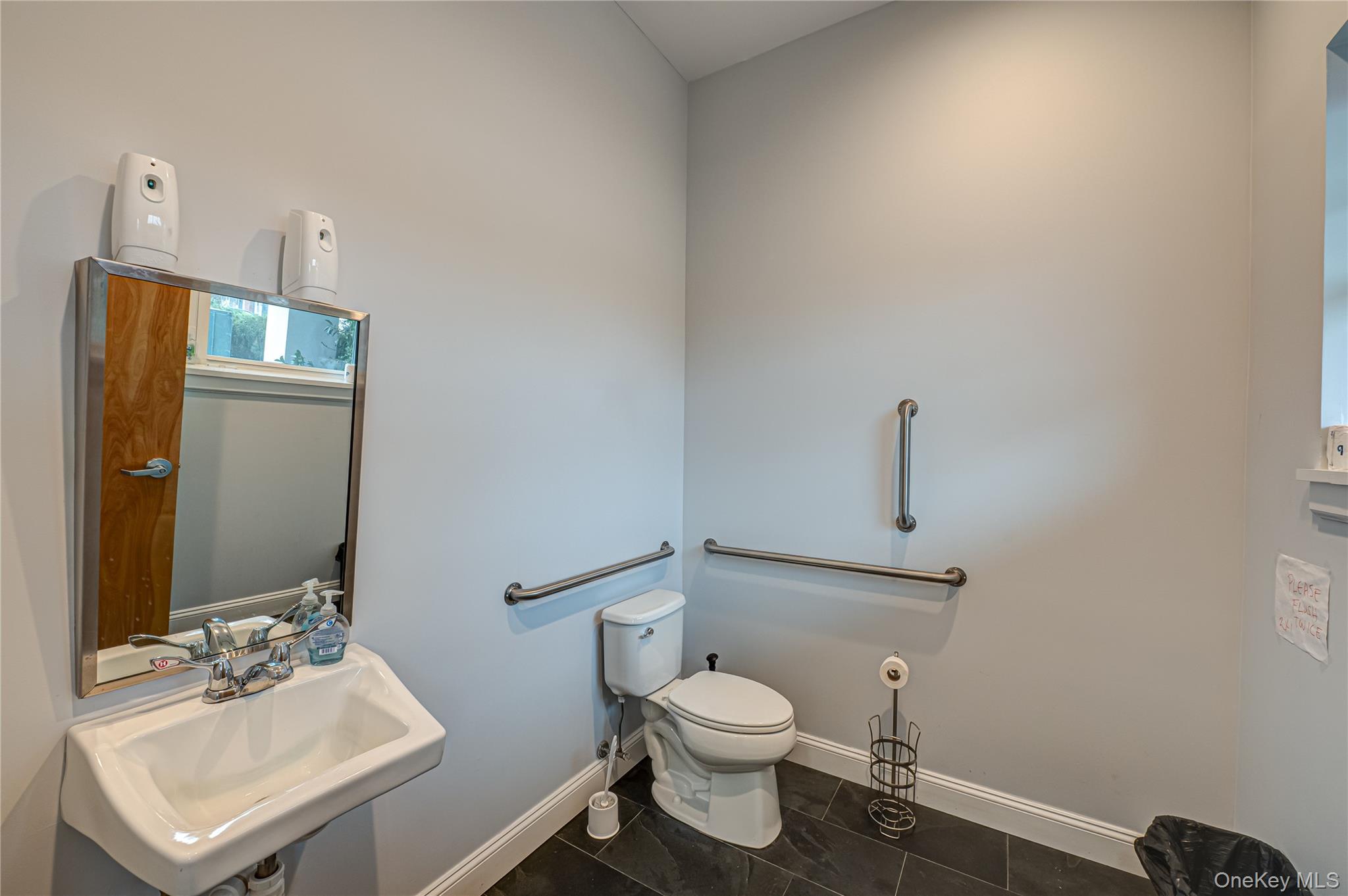 #12 photo, 41 Green Street, Huntington , NY 11743