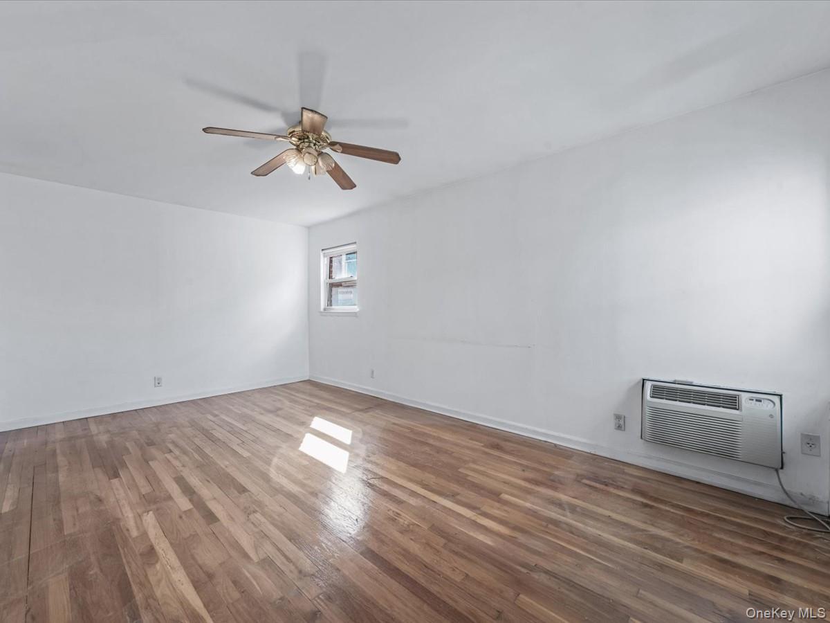 #3 photo, 66-34 Clinton Avenue, クイーンズ区 Maspeth , NY 11378