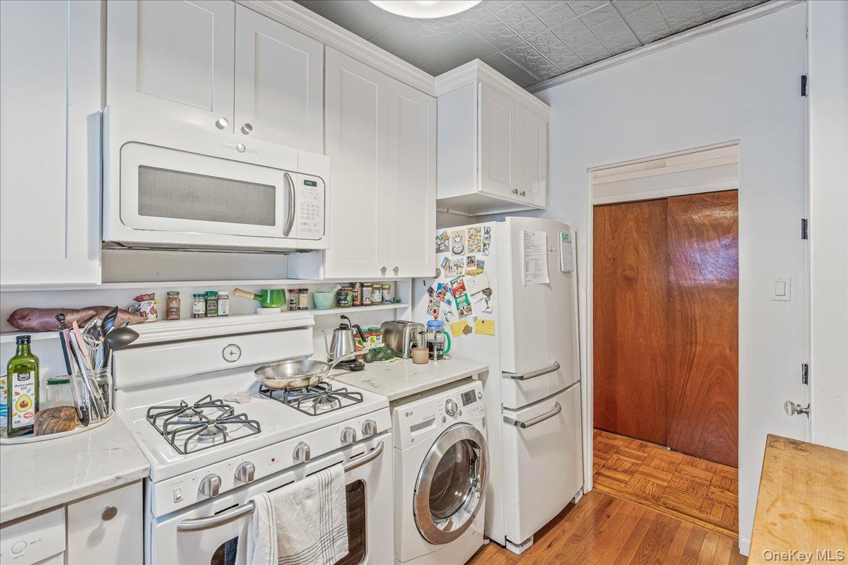 #6 photo, 9204 Ridge Blvd, Brooklyn , NY 11209