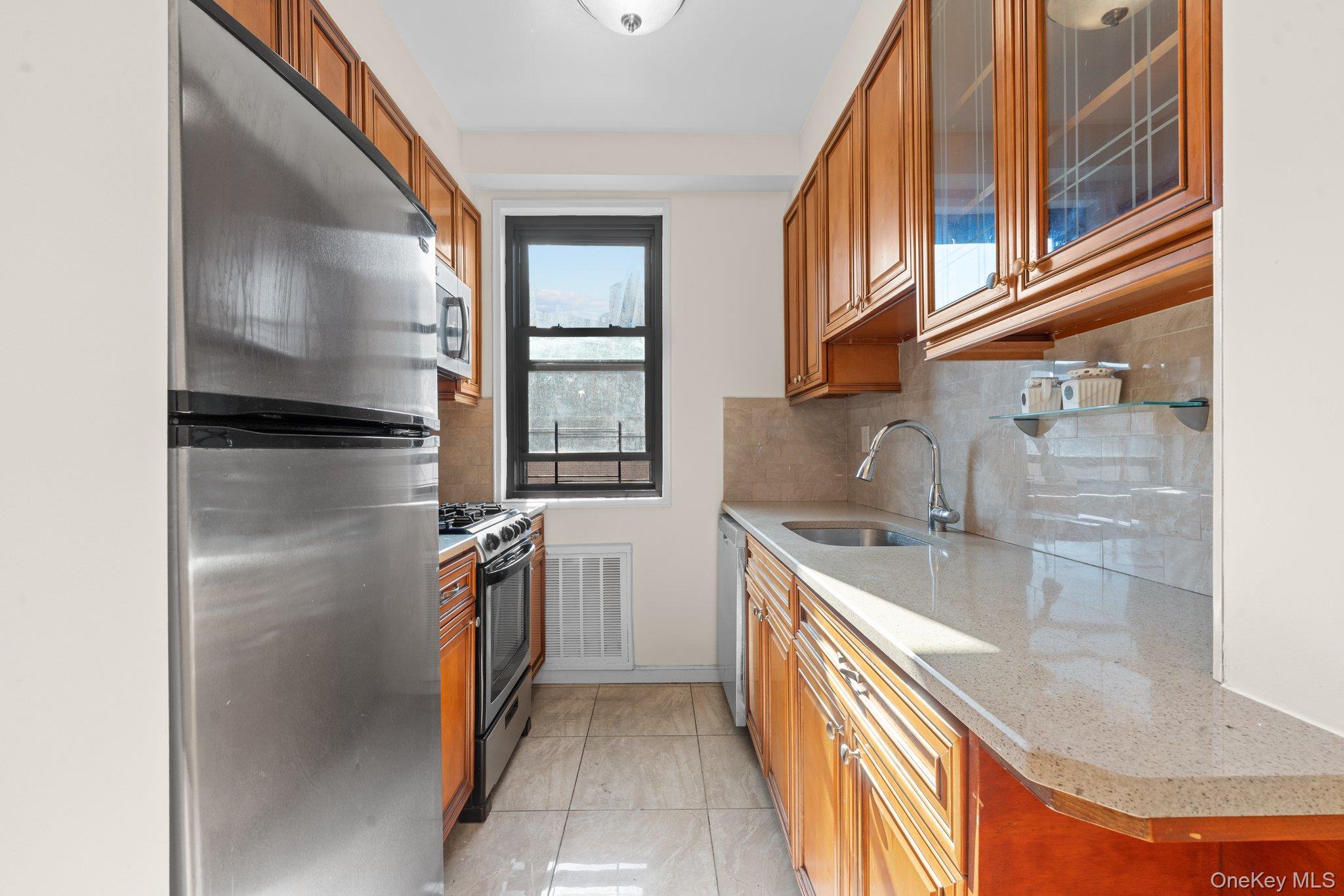 #10 photo, 69-60 108th Street, Forest Hills , NY 11375