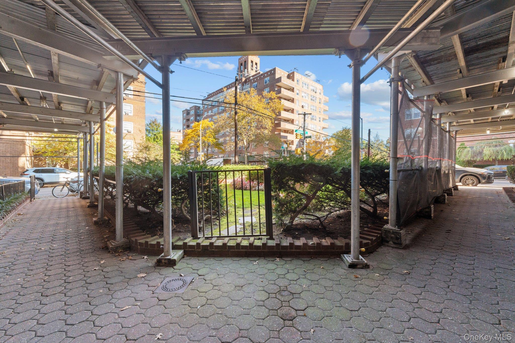 #18 photo, 69-60 108th Street, Forest Hills , NY 11375