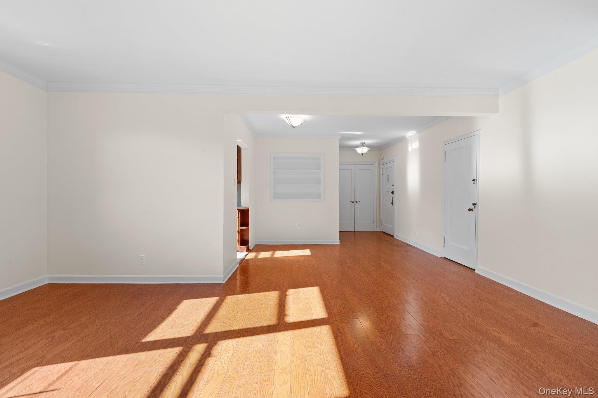 #4 photo, 69-60 108th Street, Forest Hills , NY 11375