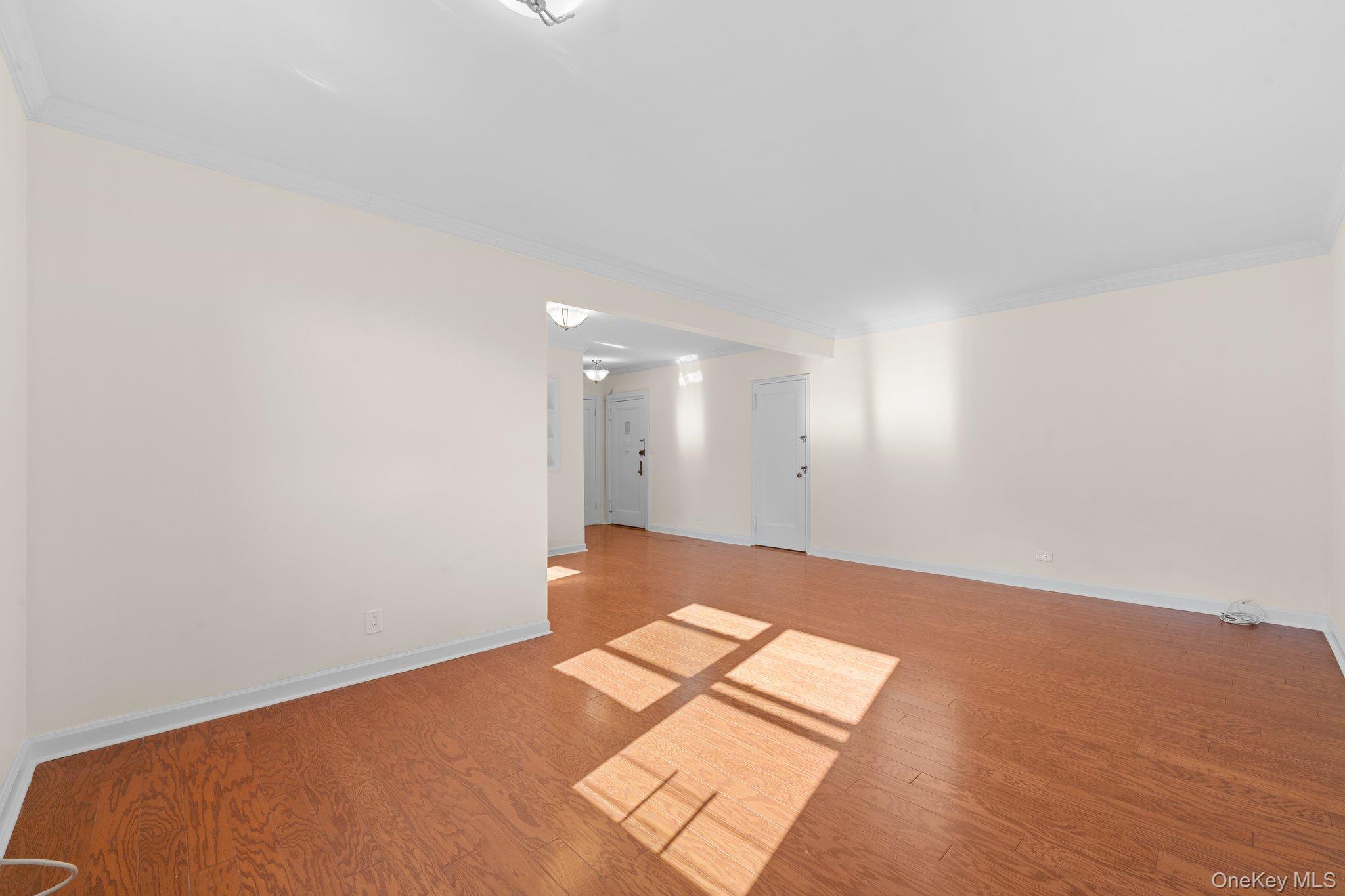 #6 photo, 69-60 108th Street, Forest Hills , NY 11375