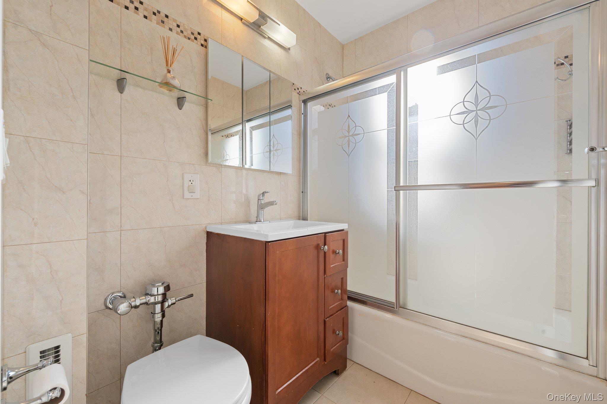 #9 photo, 69-60 108th Street, Forest Hills , NY 11375