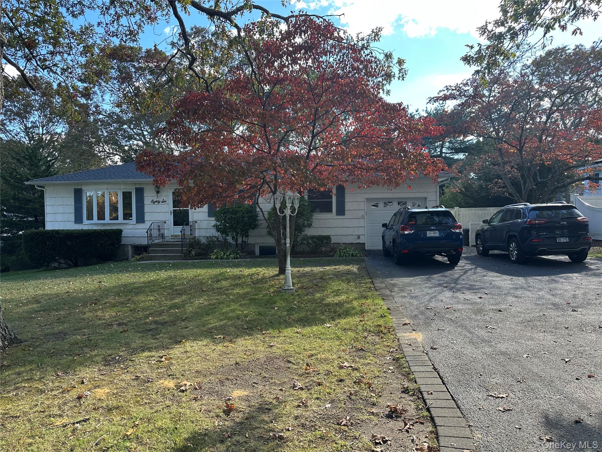 #1 photo, 86 Oakdale Avenue, Selden , NY 11784