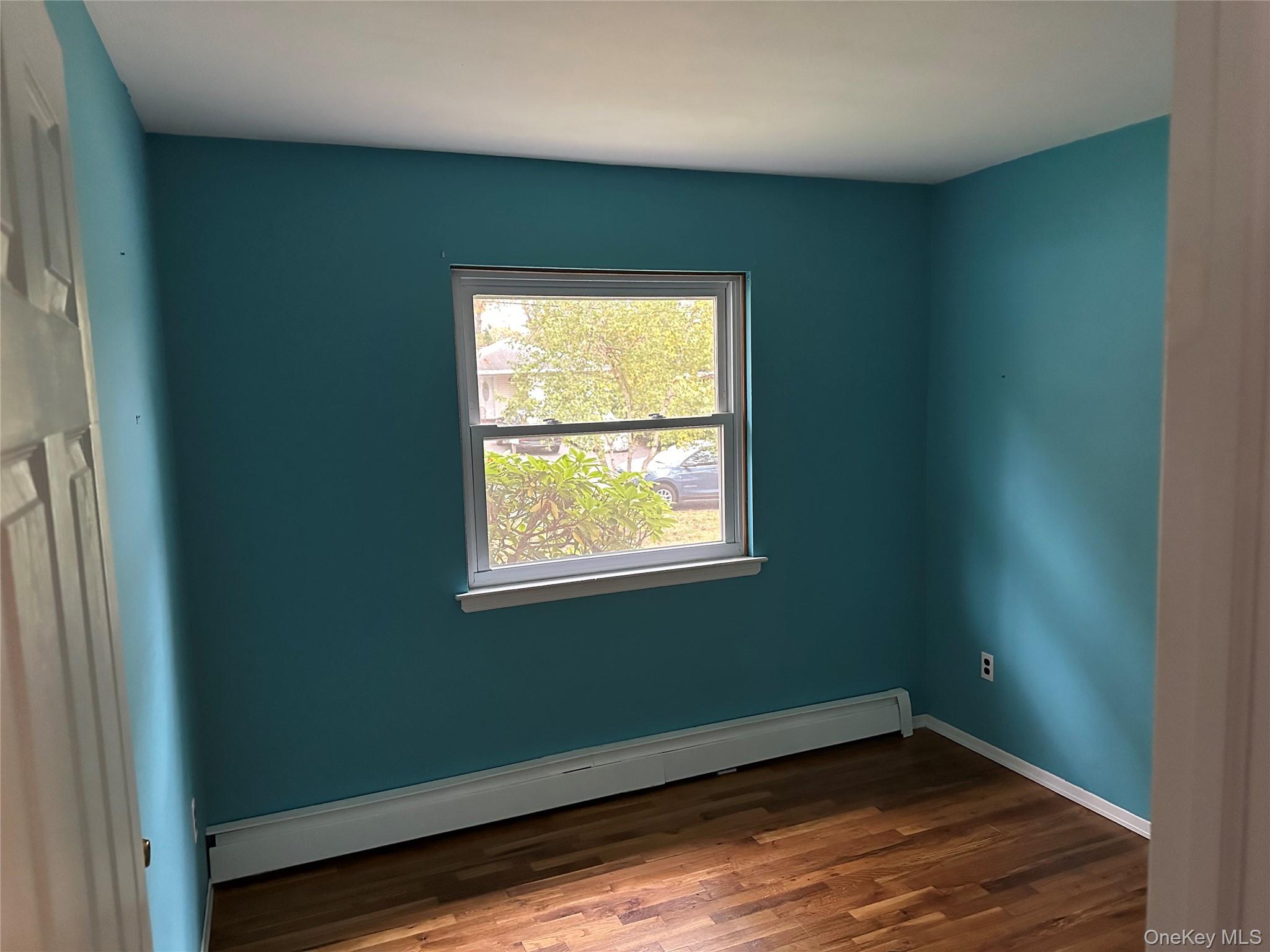 #11 photo, 86 Oakdale Avenue, Selden , NY 11784