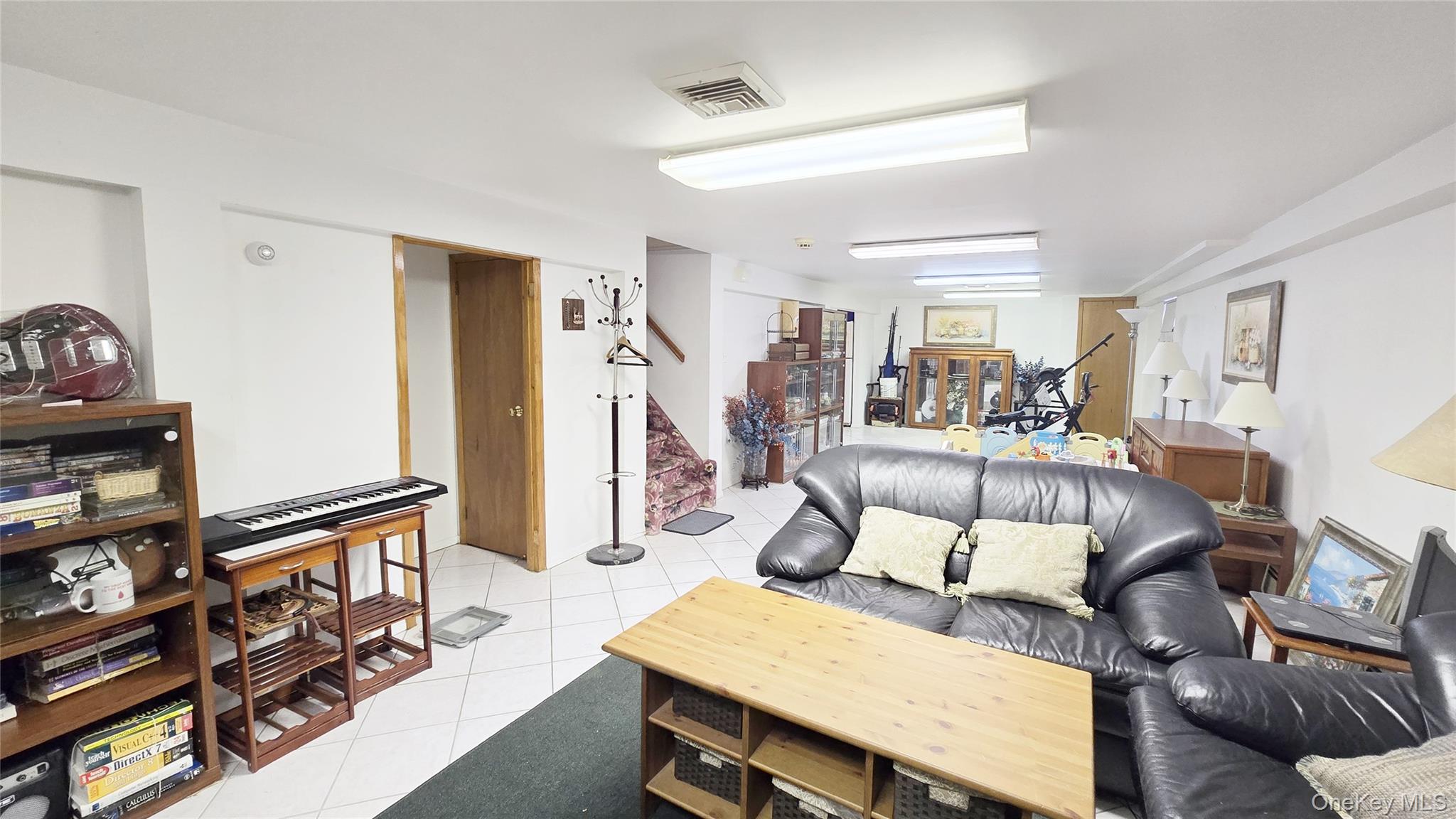 #12 photo, 154-07 24 Road, Whitestone , NY 11357