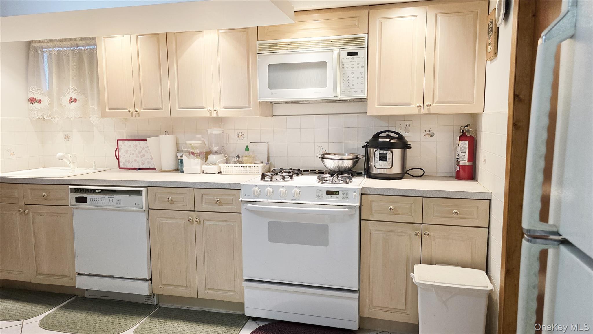 #14 photo, 154-07 24 Road, Whitestone , NY 11357