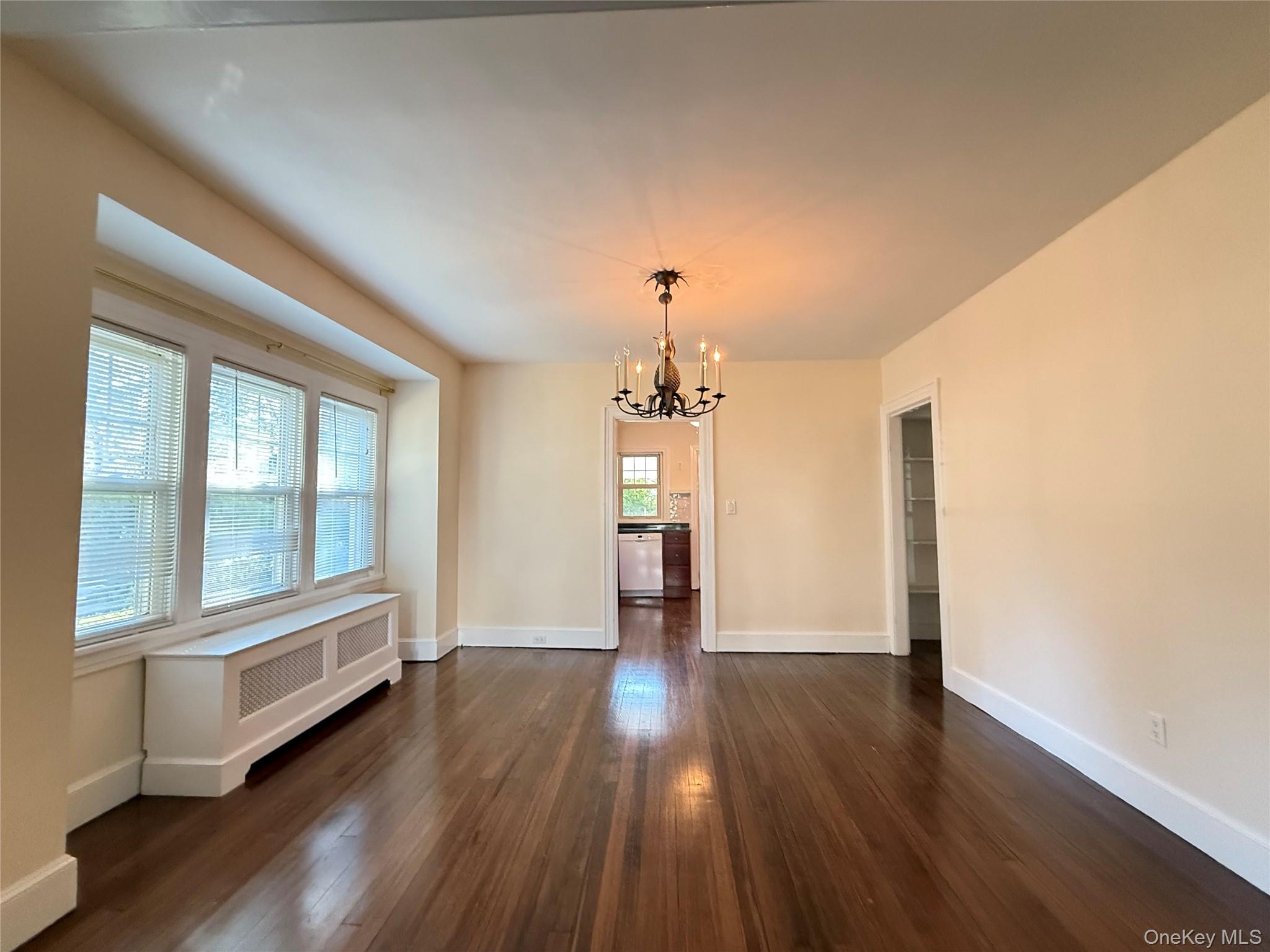 #4 photo, 38 Sammis Street, サフォーク郡 Huntington , NY 11743