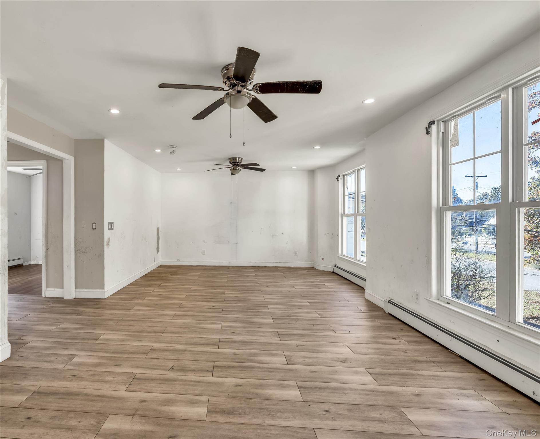 #15 photo, 362 Deauville Boulevard, Babylon , NY 11726