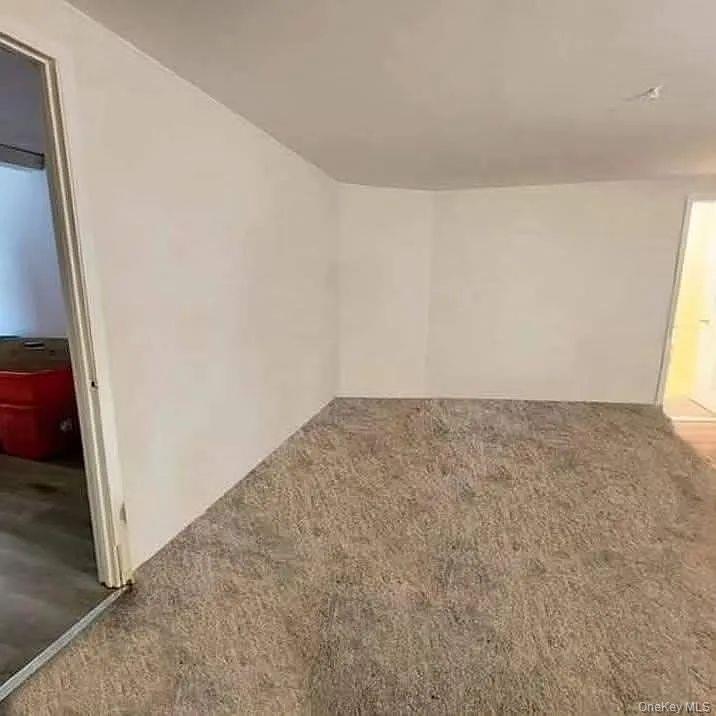 #4 photo, 9 Fairlane Drive, サフォーク郡 Selden , NY 11784