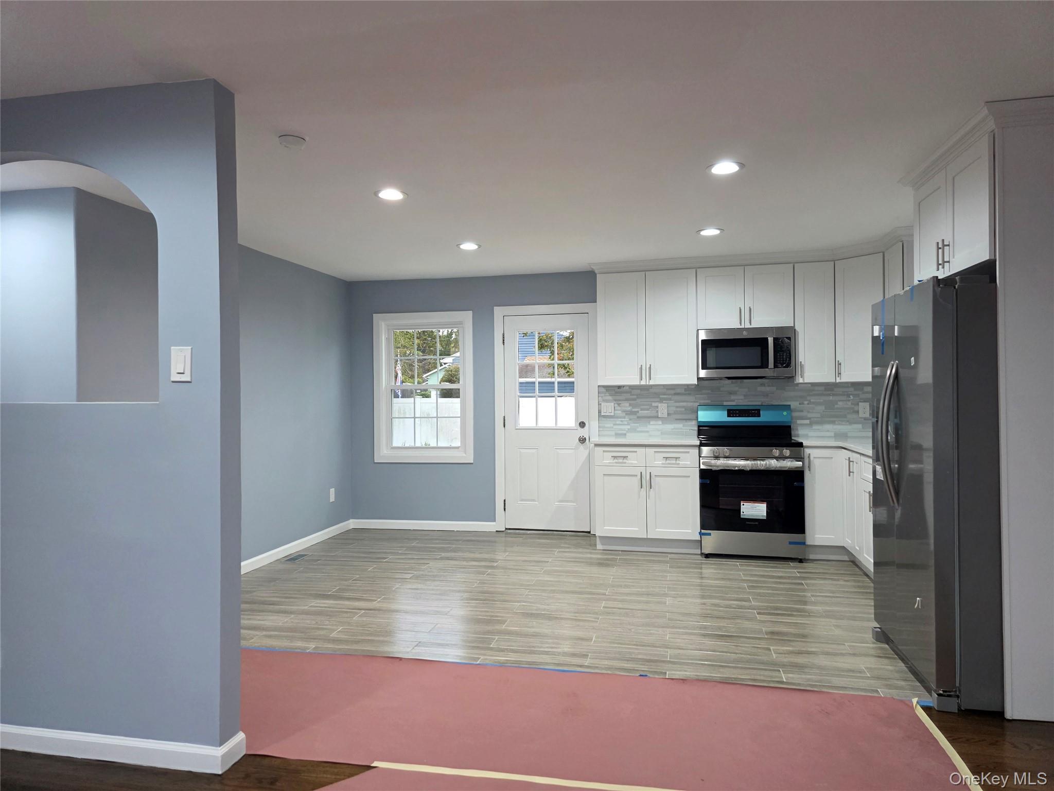 #3 photo, 9 Cypress Avenue, Bay Shore , NY 11706