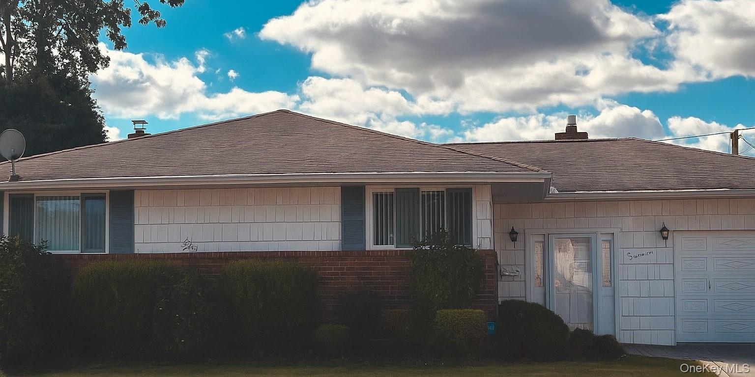 #1 photo, 11 Adrienne Drive, Old Bethpage , NY 11804