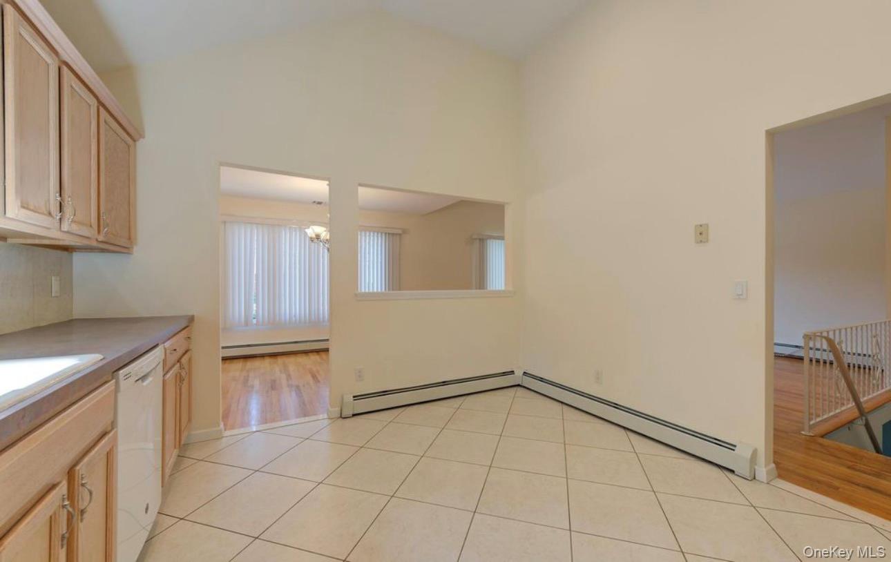 #9 photo, 11 7th Street, Bayville , NY 11709