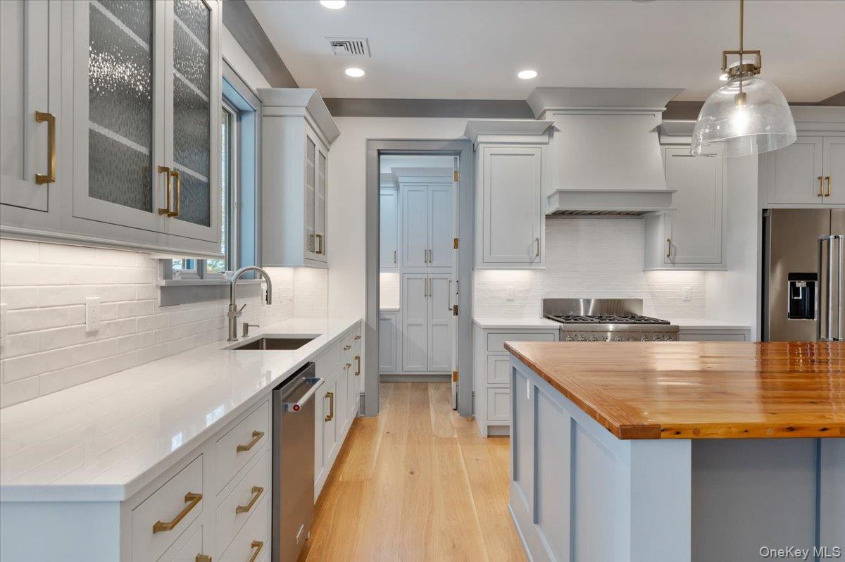 #13 photo, 17 Moriches Avenue, サフォーク郡 East Moriches , NY 11940