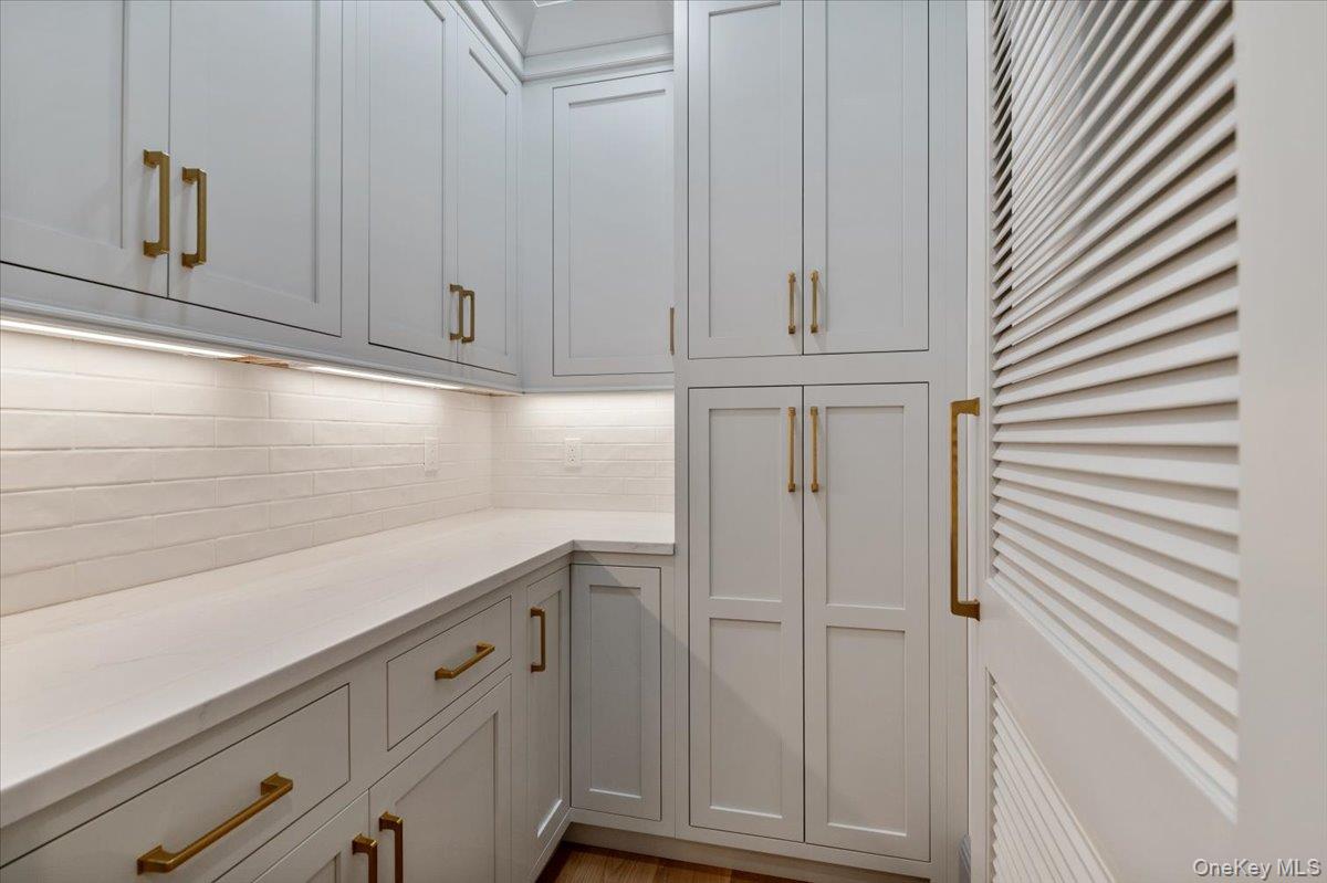 #16 photo, 17 Moriches Avenue, サフォーク郡 East Moriches , NY 11940