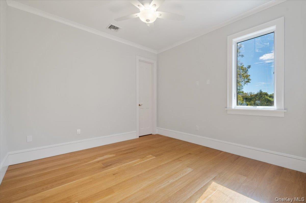 #18 photo, 17 Moriches Avenue, サフォーク郡 East Moriches , NY 11940