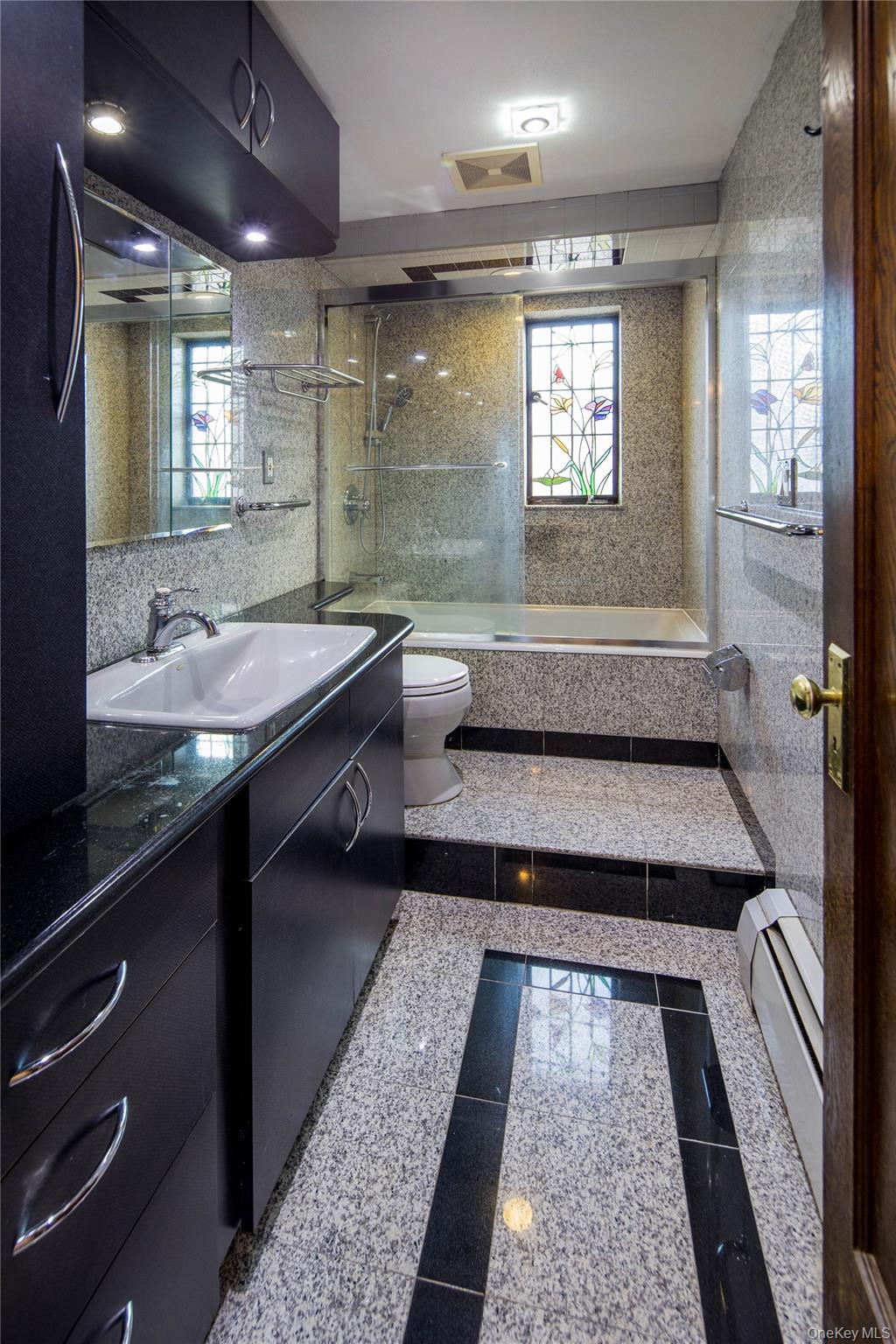 #11 photo, 86-31 62nd Avenue, Rego Park , NY 11374