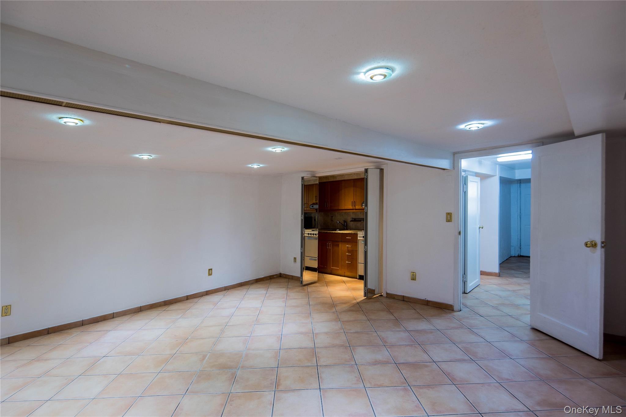 #18 photo, 86-31 62nd Avenue, Rego Park , NY 11374