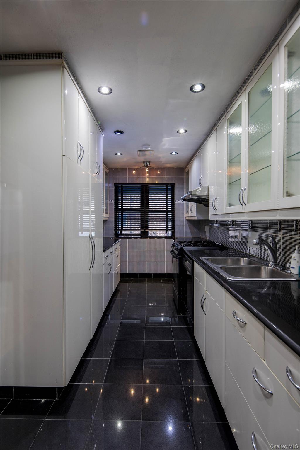 #8 photo, 86-31 62nd Avenue, Rego Park , NY 11374