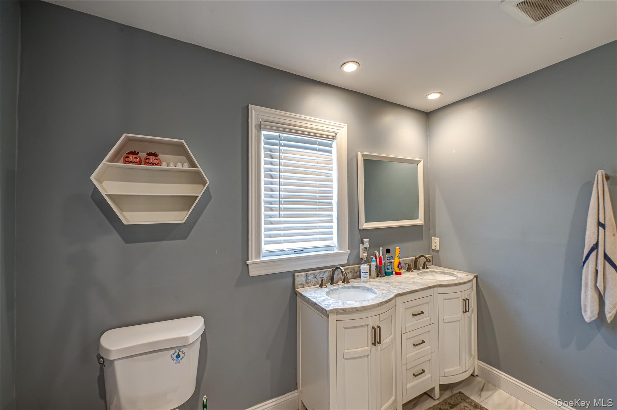 #10 photo, 30 Fairway Avenue, サフォーク郡 Riverhead , NY 11901