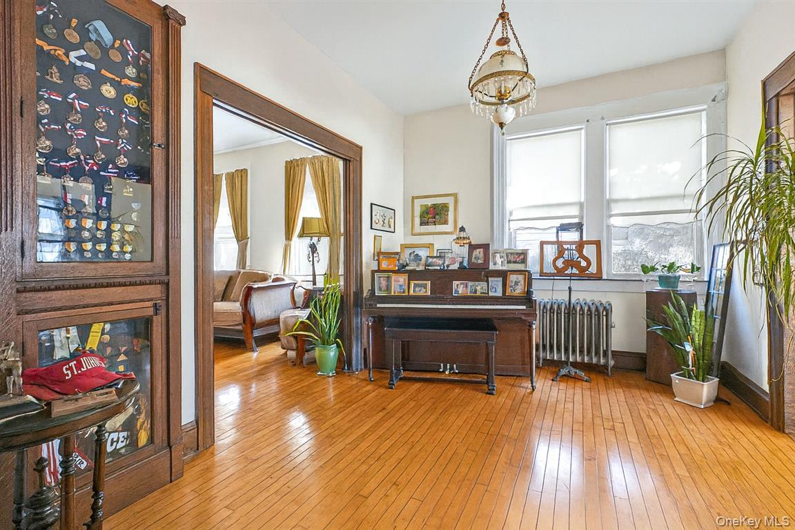 #16 photo, 86-09 104th Street, Richmond Hill North , NY 11418