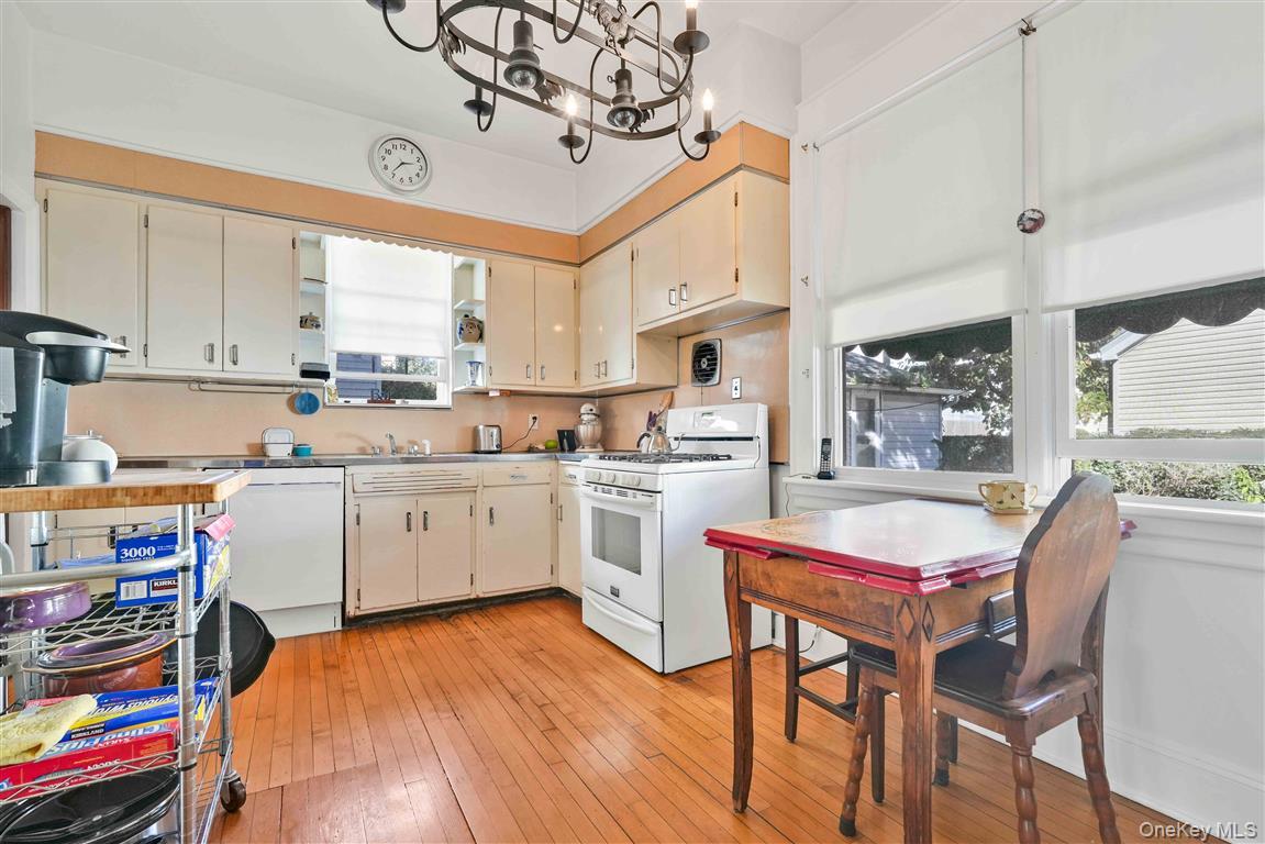 #19 photo, 86-09 104th Street, Richmond Hill North , NY 11418