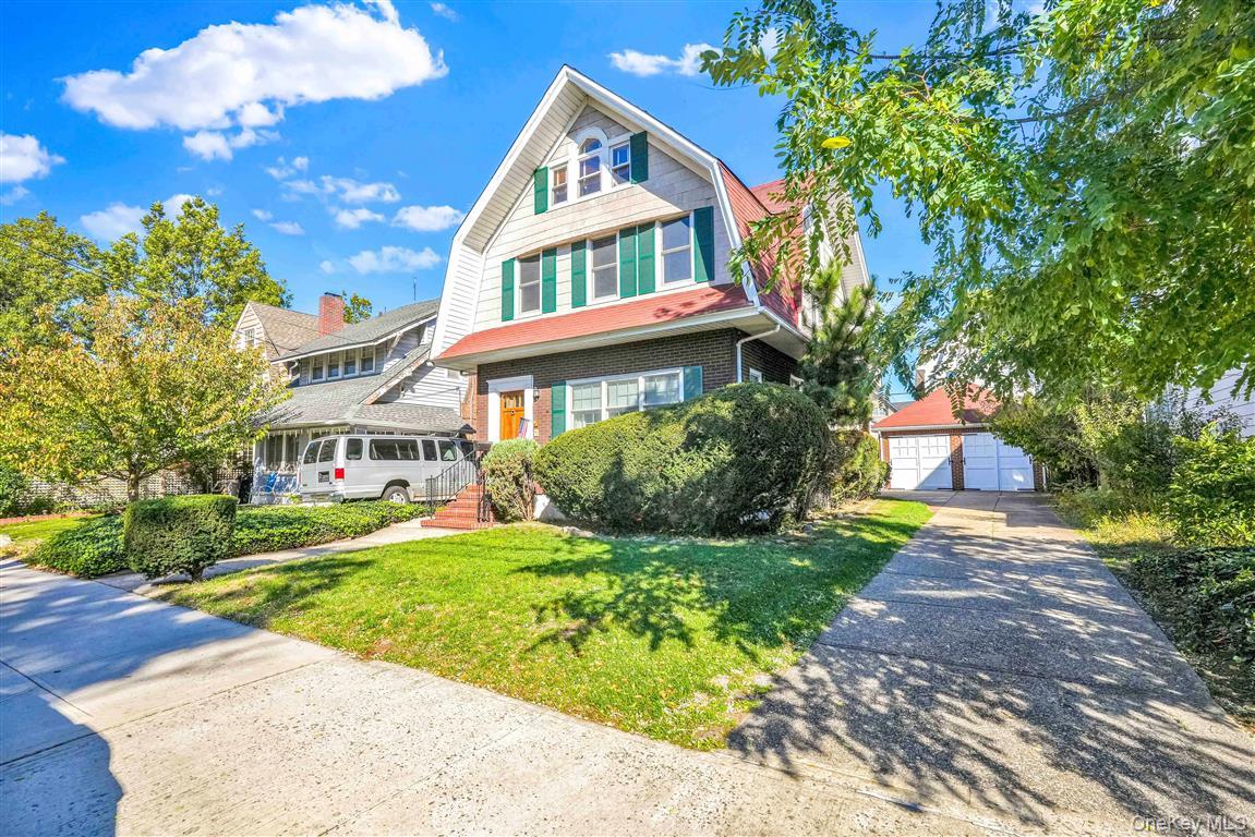 #2 photo, 86-09 104th Street, Richmond Hill North , NY 11418