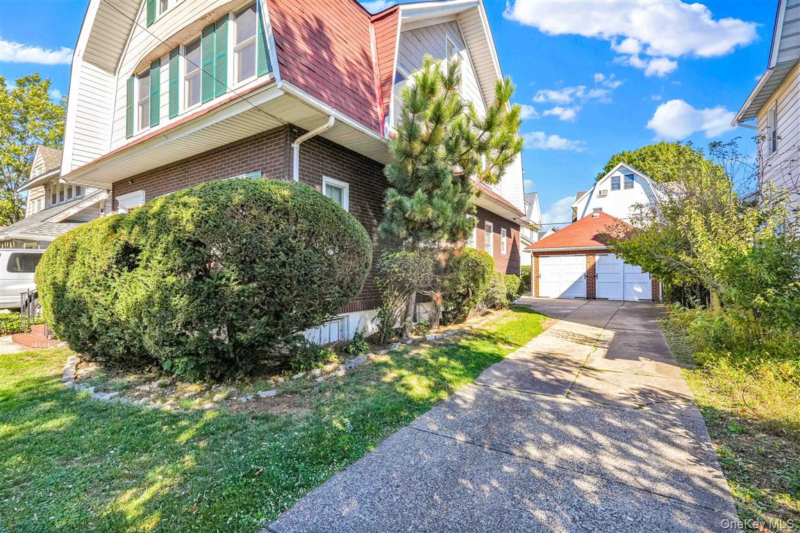 #3 photo, 86-09 104th Street, Richmond Hill North , NY 11418