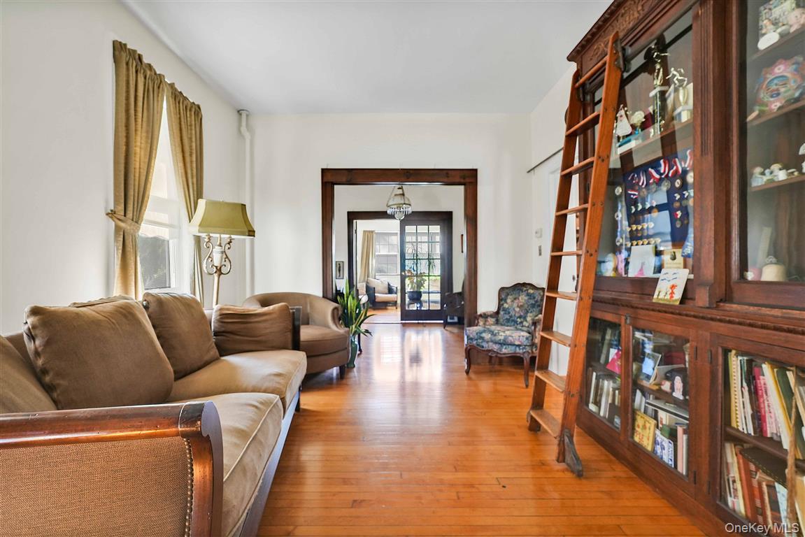 #8 photo, 86-09 104th Street, Richmond Hill North , NY 11418