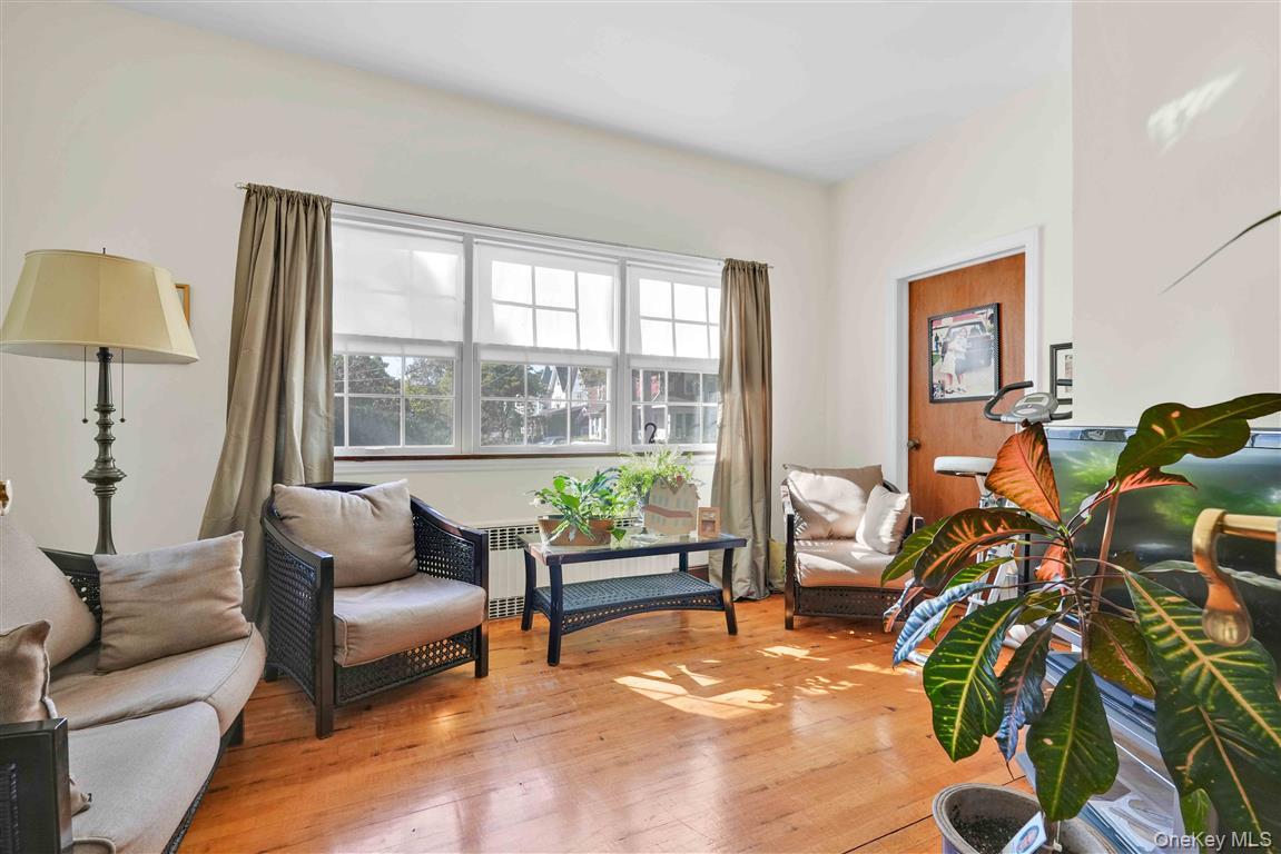 #9 photo, 86-09 104th Street, Richmond Hill North , NY 11418