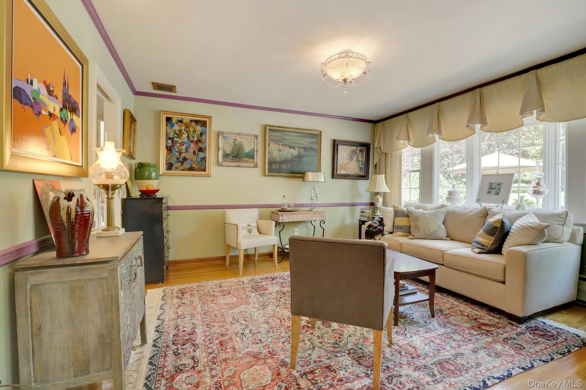 #9 photo, 24 Rolling Hill Road, Old Westbury , NY 11568