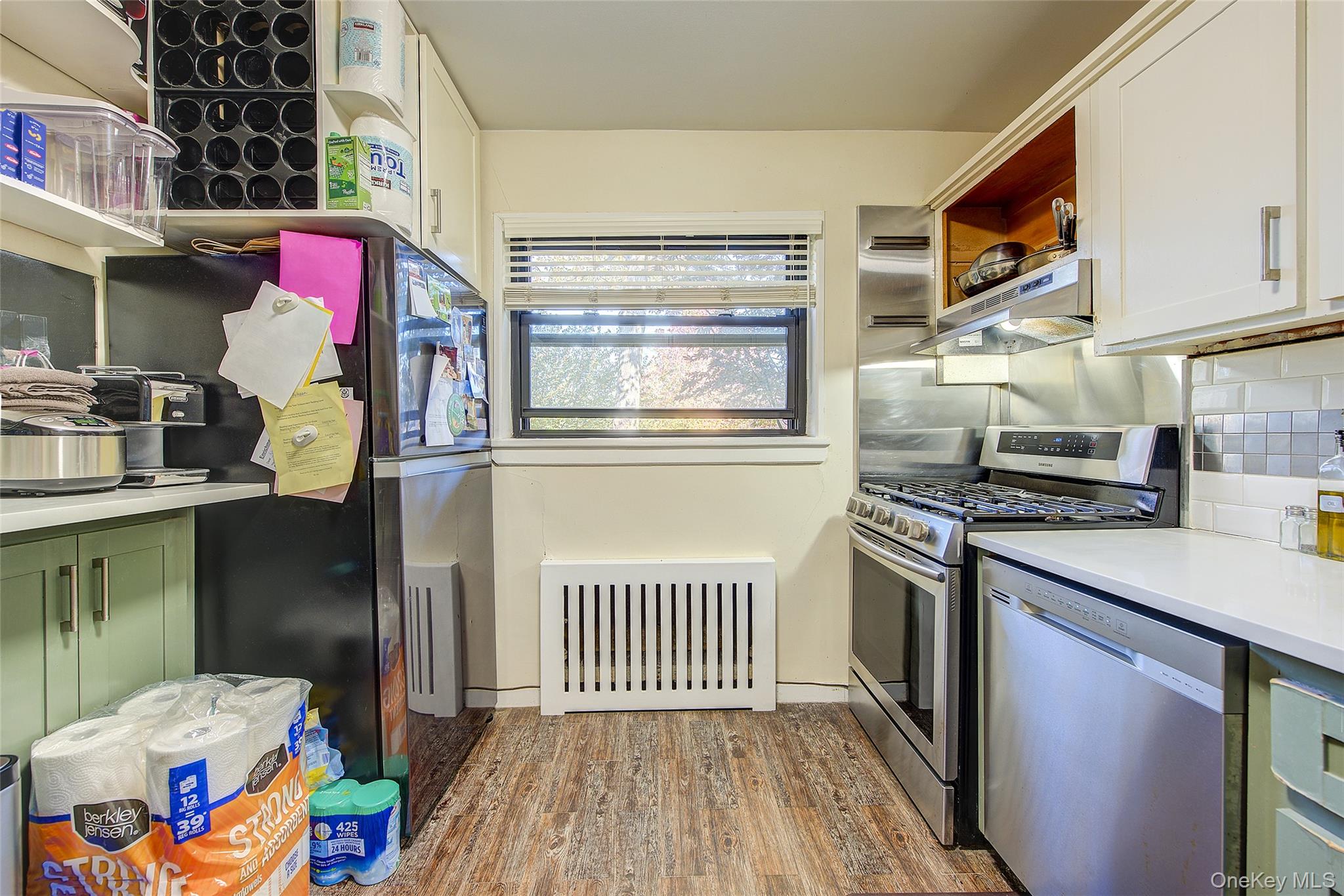 #11 photo, 219-28 75 Avenue, Oakland Gardens , NY 11364