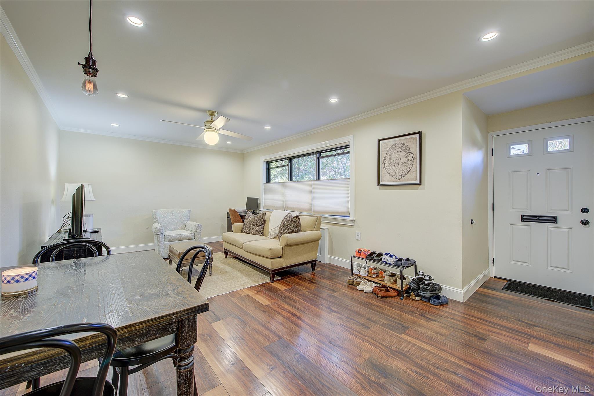 #6 photo, 219-28 75 Avenue, Oakland Gardens , NY 11364