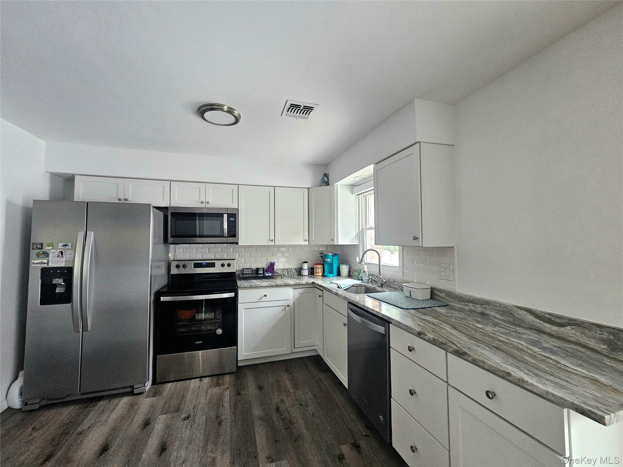 #5 photo, 31 Brookhaven Drive, サフォーク郡 Rocky Point , NY 11778