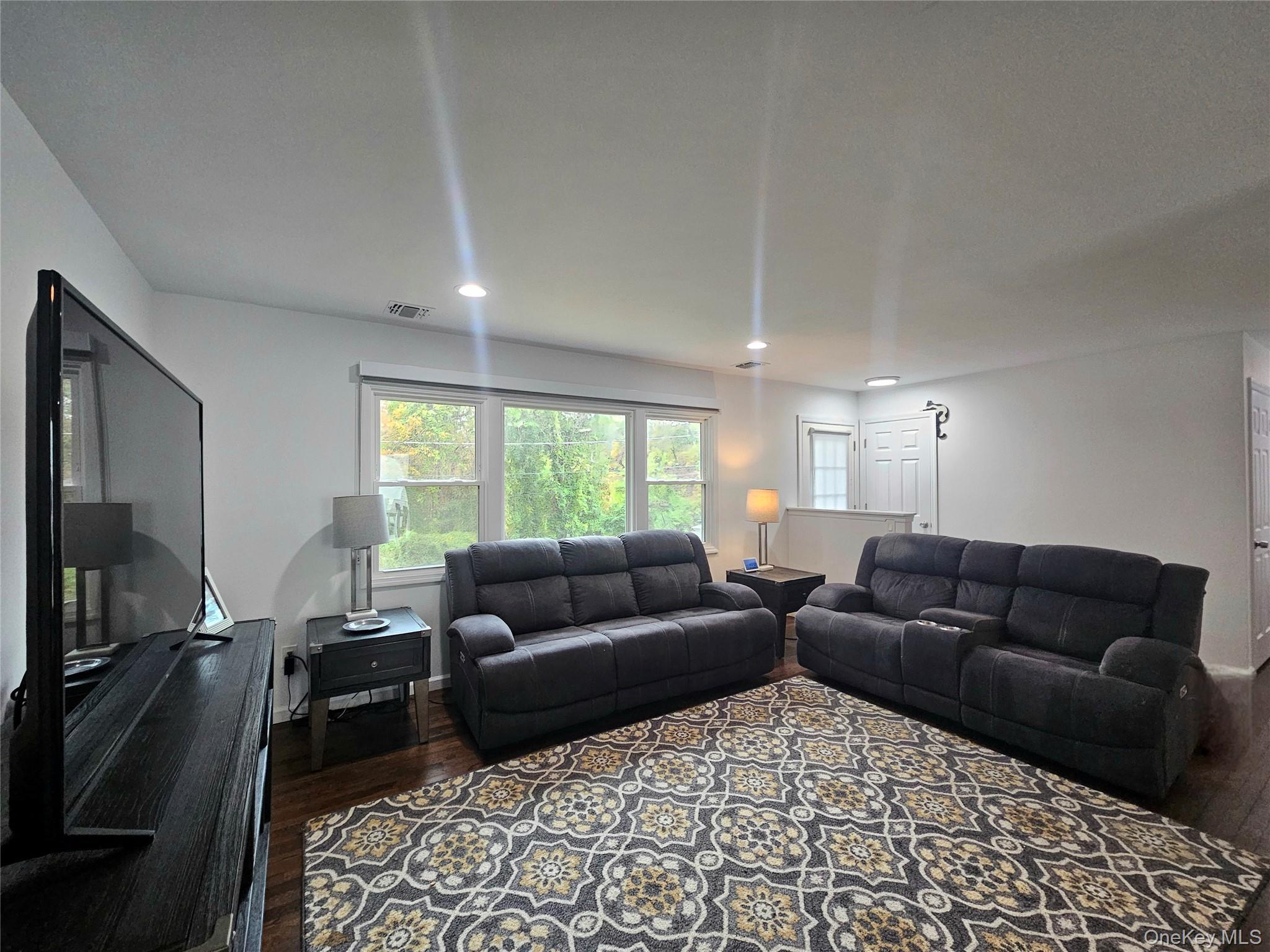 #6 photo, 31 Brookhaven Drive, サフォーク郡 Rocky Point , NY 11778