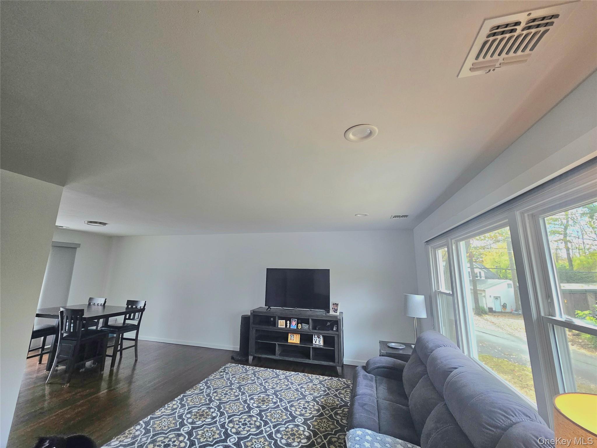 #9 photo, 31 Brookhaven Drive, サフォーク郡 Rocky Point , NY 11778